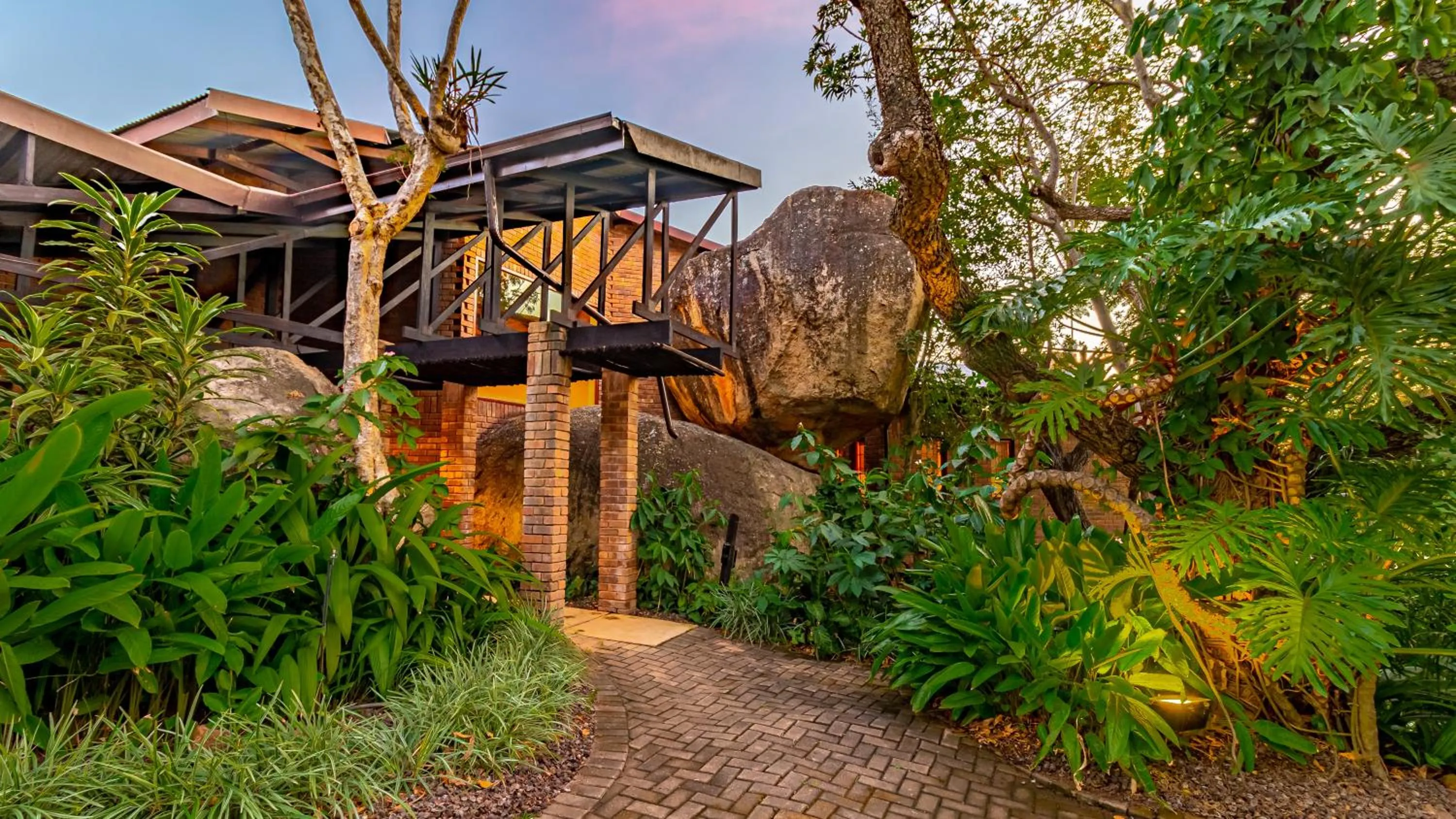 Property building in Ulwazi Rock Lodge