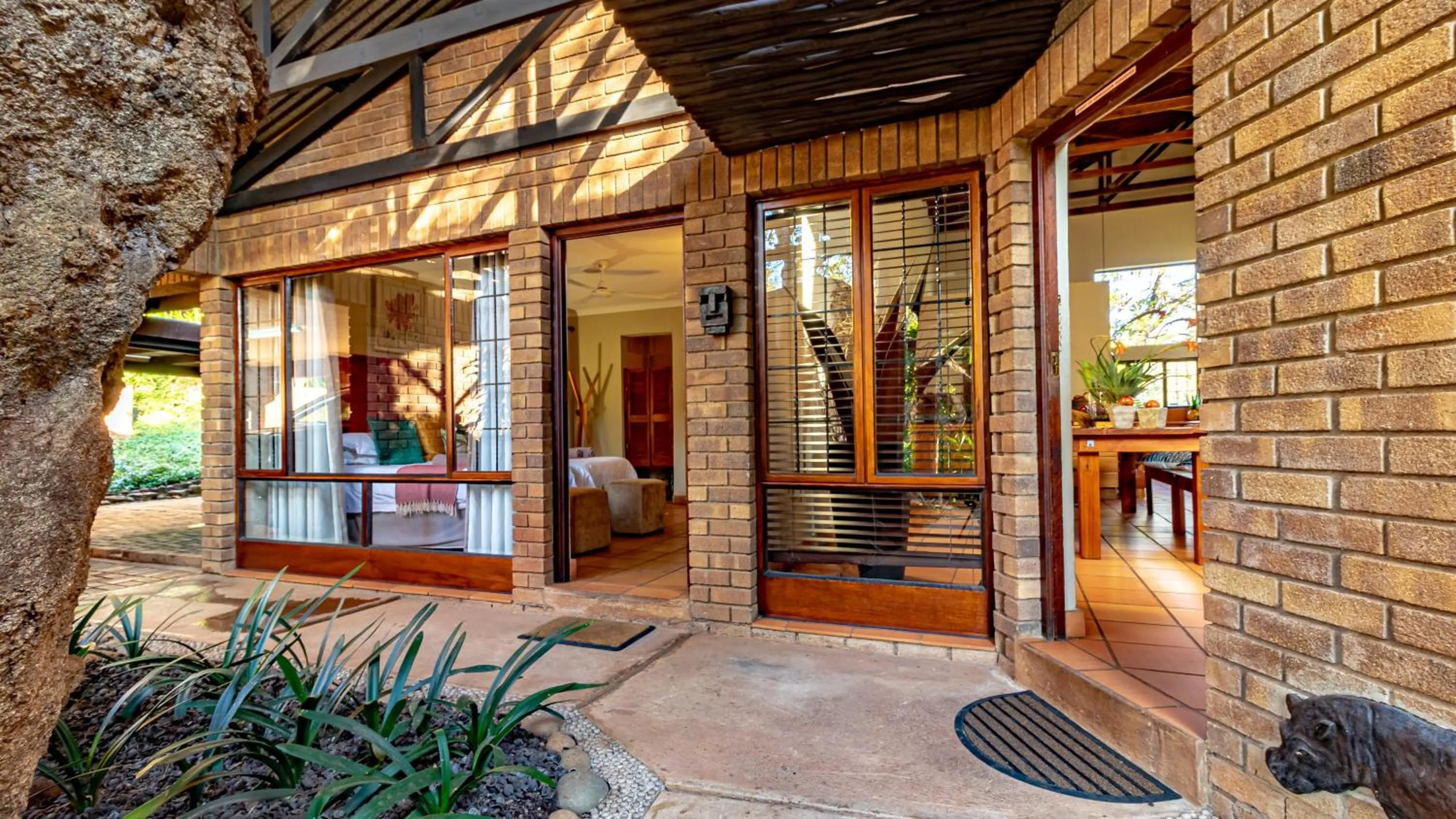 Facade/entrance in Ulwazi Rock Lodge