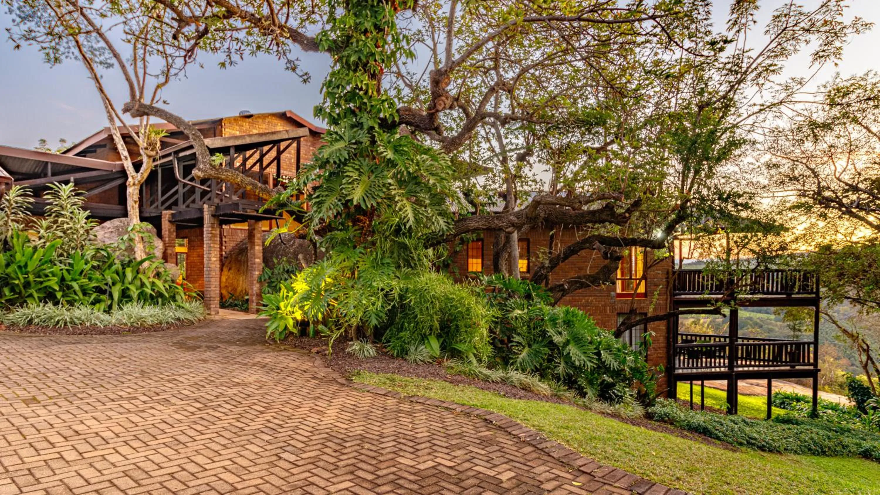 Property building in Ulwazi Rock Lodge