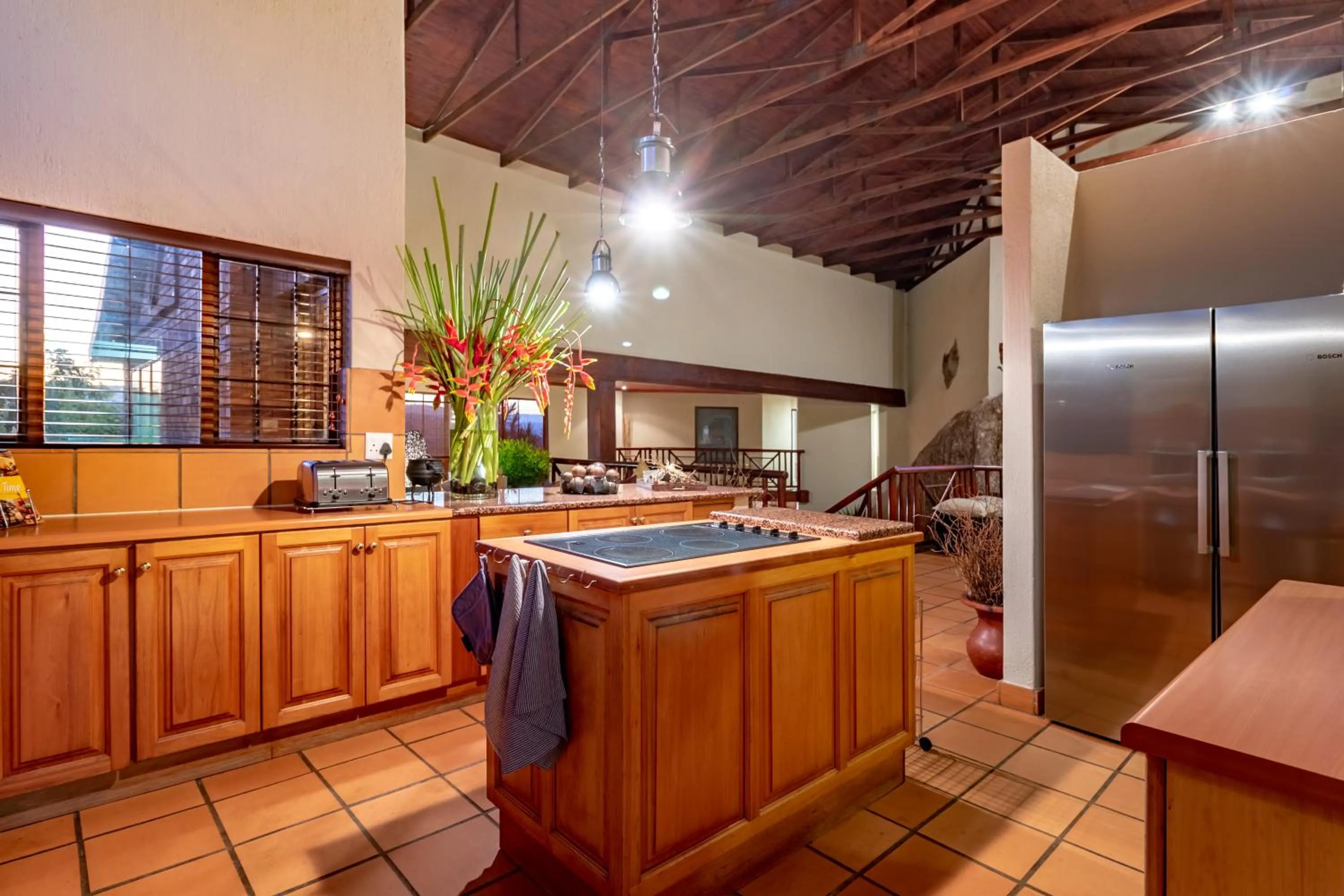 Kitchen or kitchenette in Ulwazi Rock Lodge