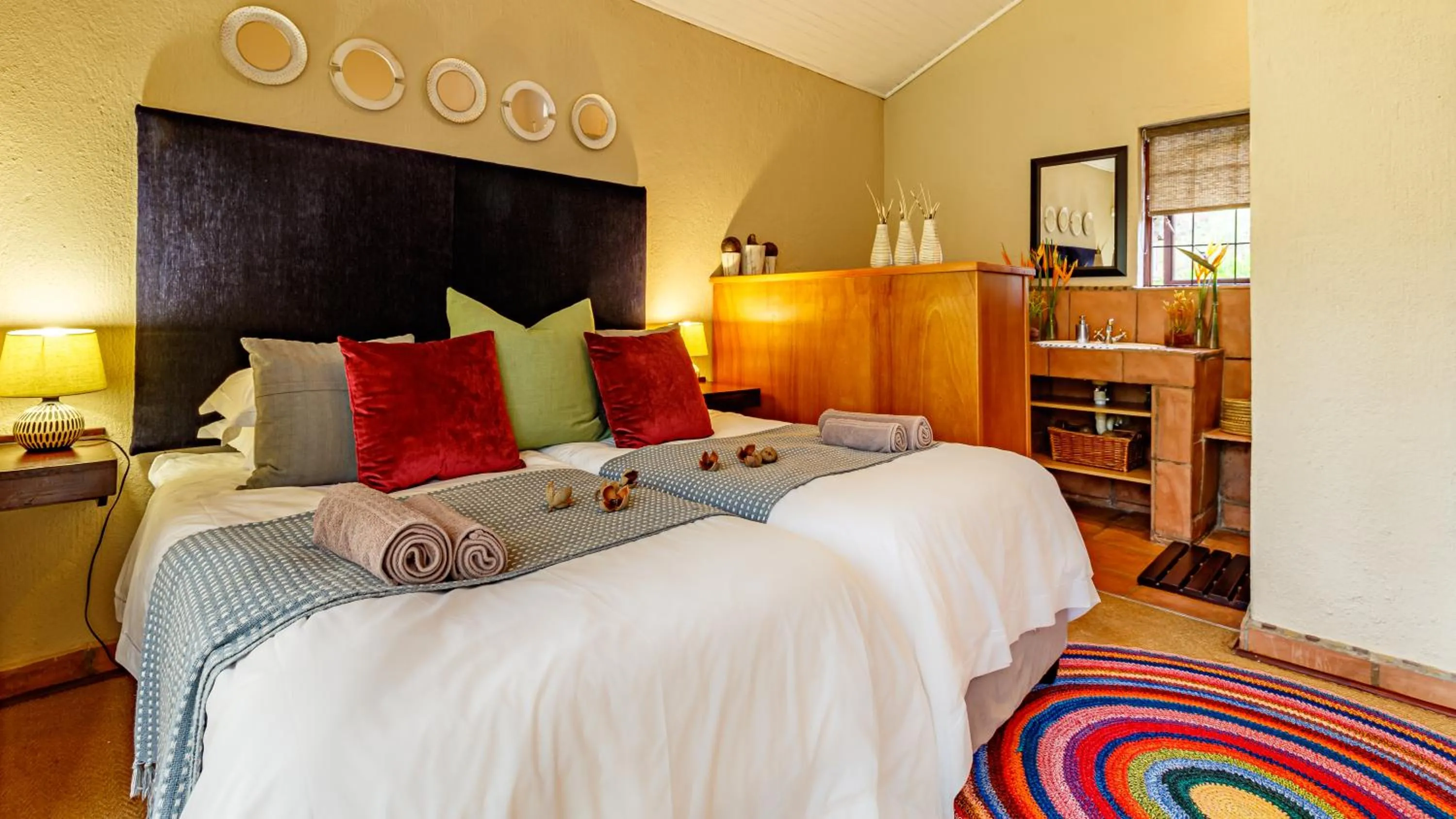 Bed in Ulwazi Rock Lodge