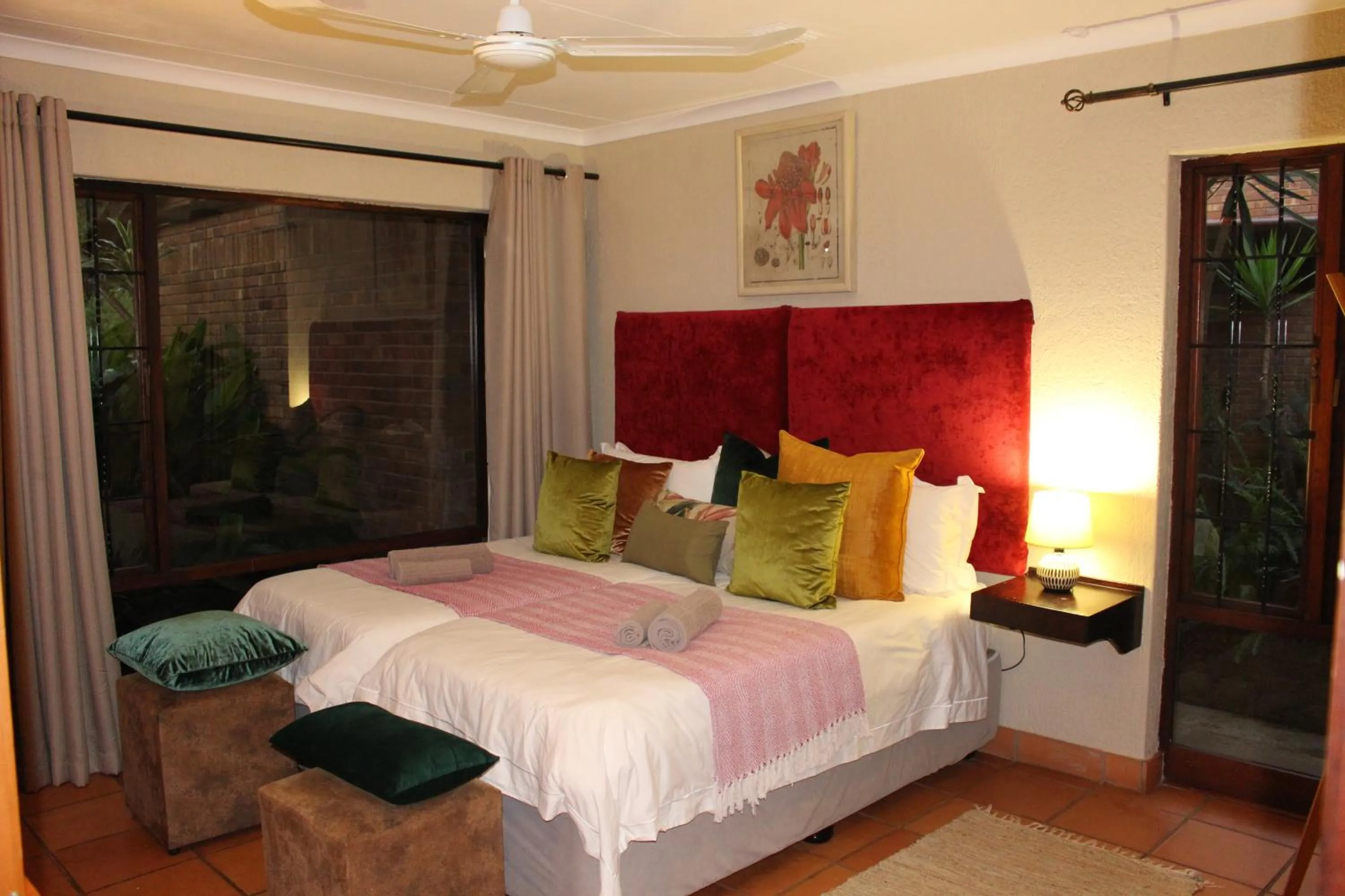 Bedroom, Bed in Ulwazi Rock Lodge