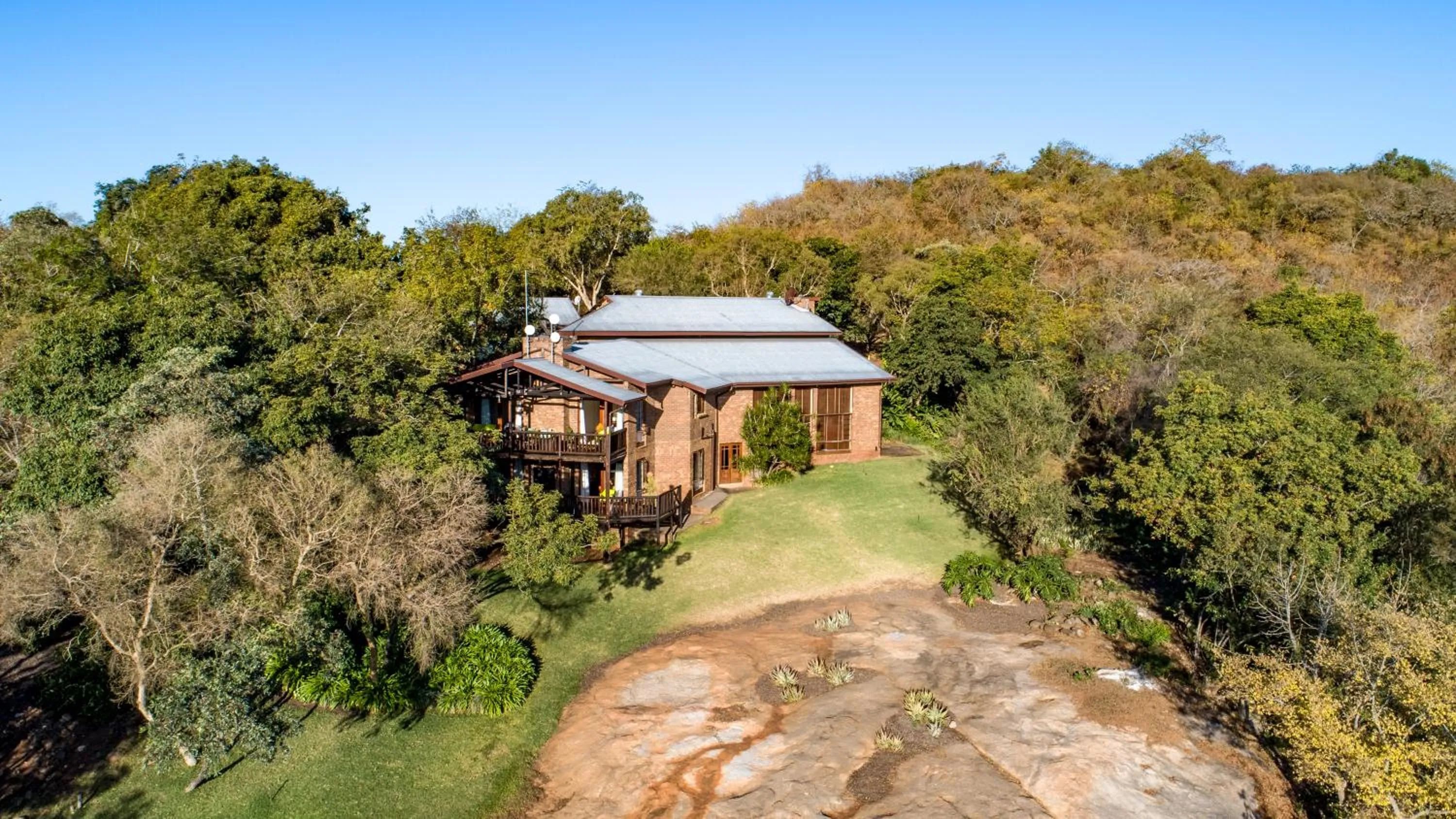 Property building in Ulwazi Rock Lodge