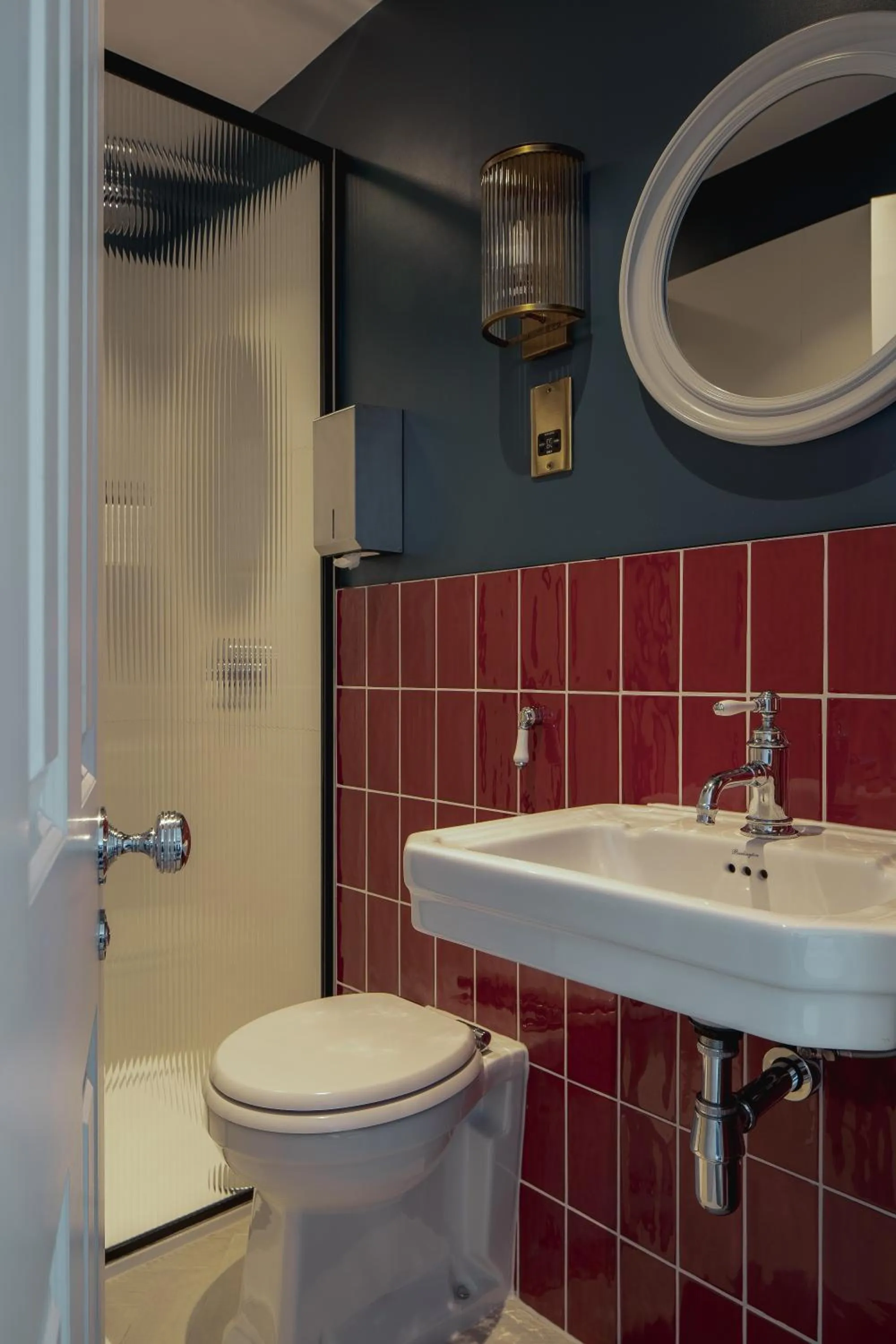 Shower in St. David's Hotels Paddington