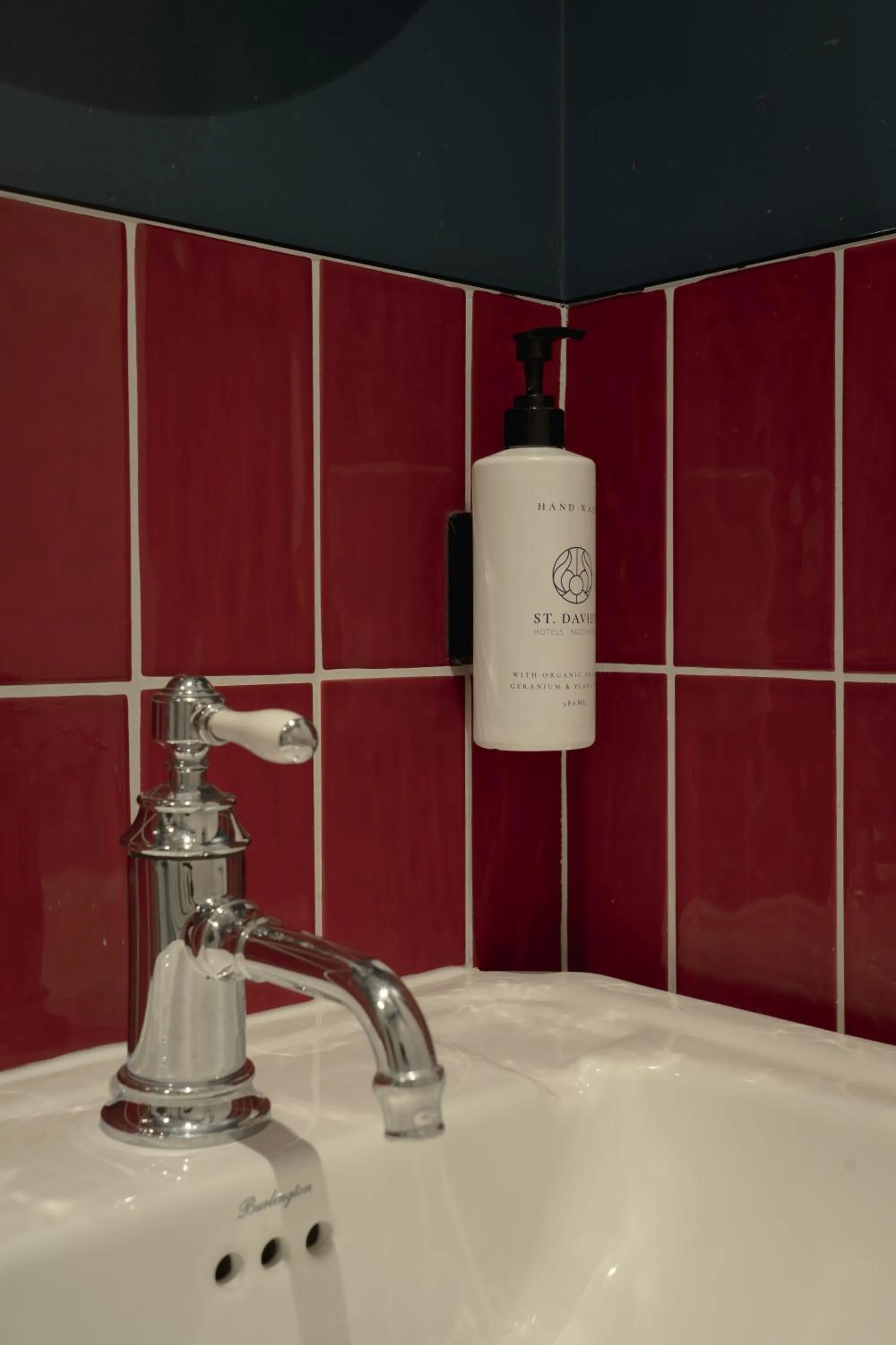 Bathroom in St. David's Hotels Paddington