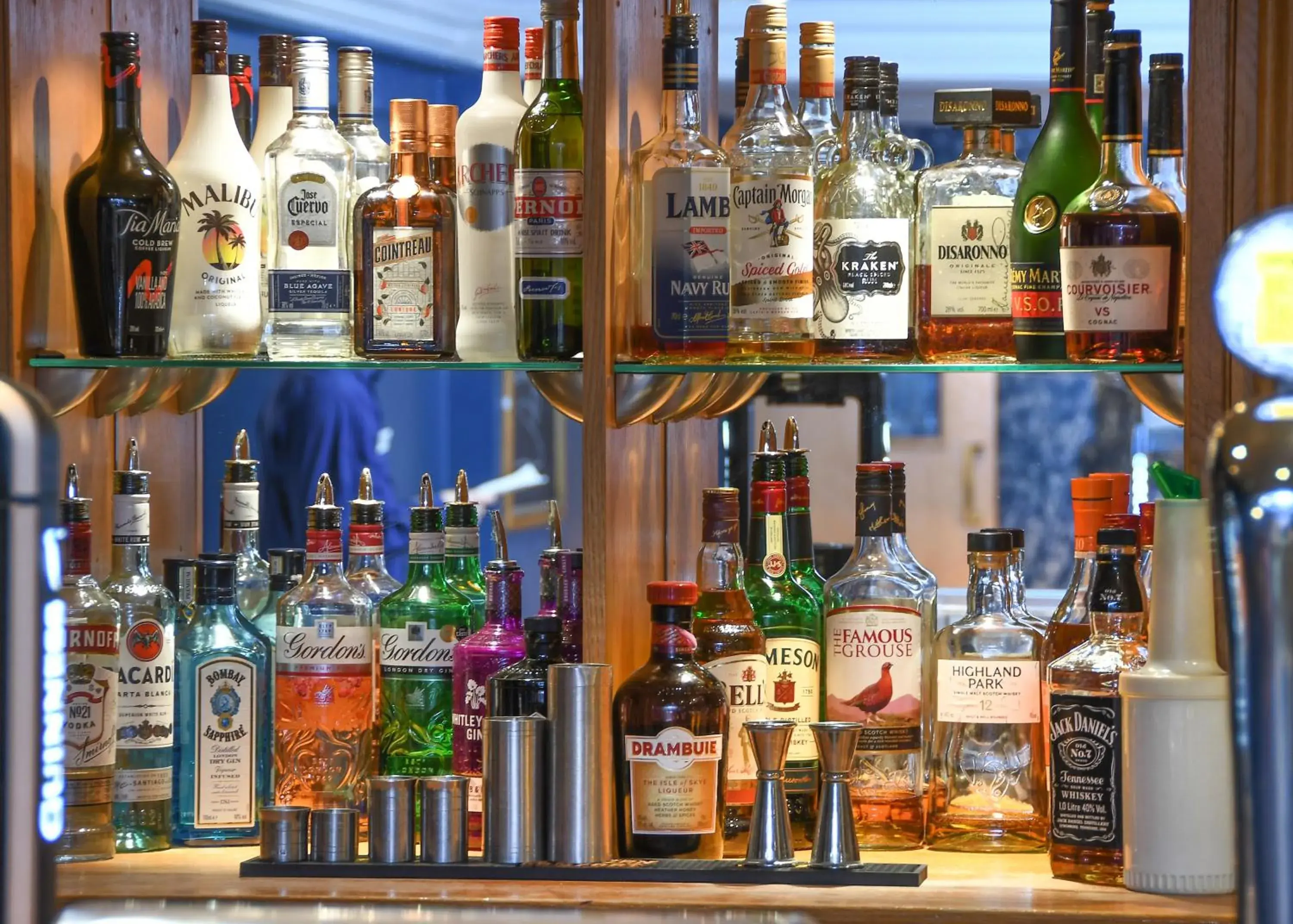 Lounge or bar in The Queens Hotel & Victoria Cloisters Apartments Lounge or bar in The Queens Hotel & Victoria Cloisters Apartments