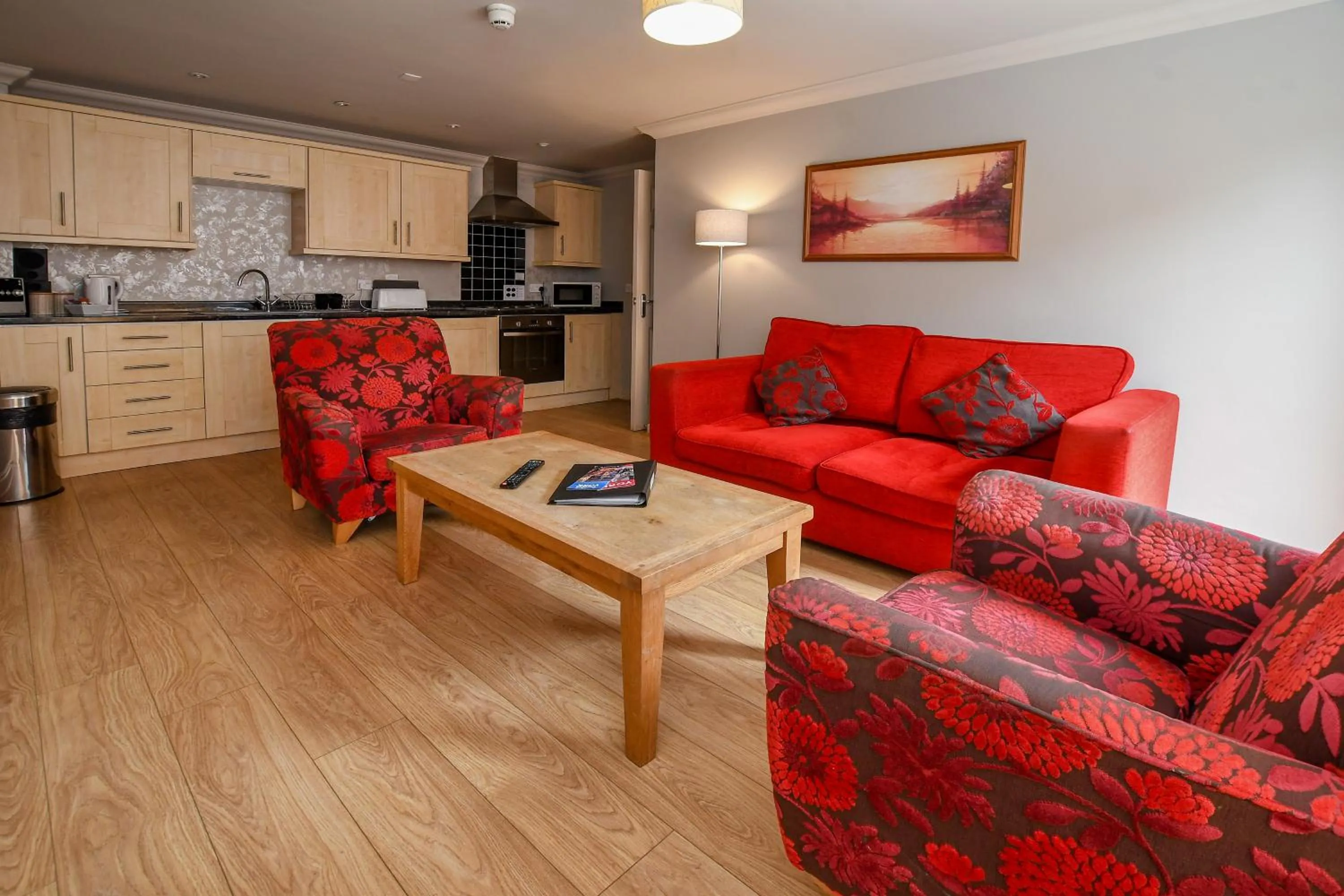 Living room in The Queens Hotel & Victoria Cloisters Apartments