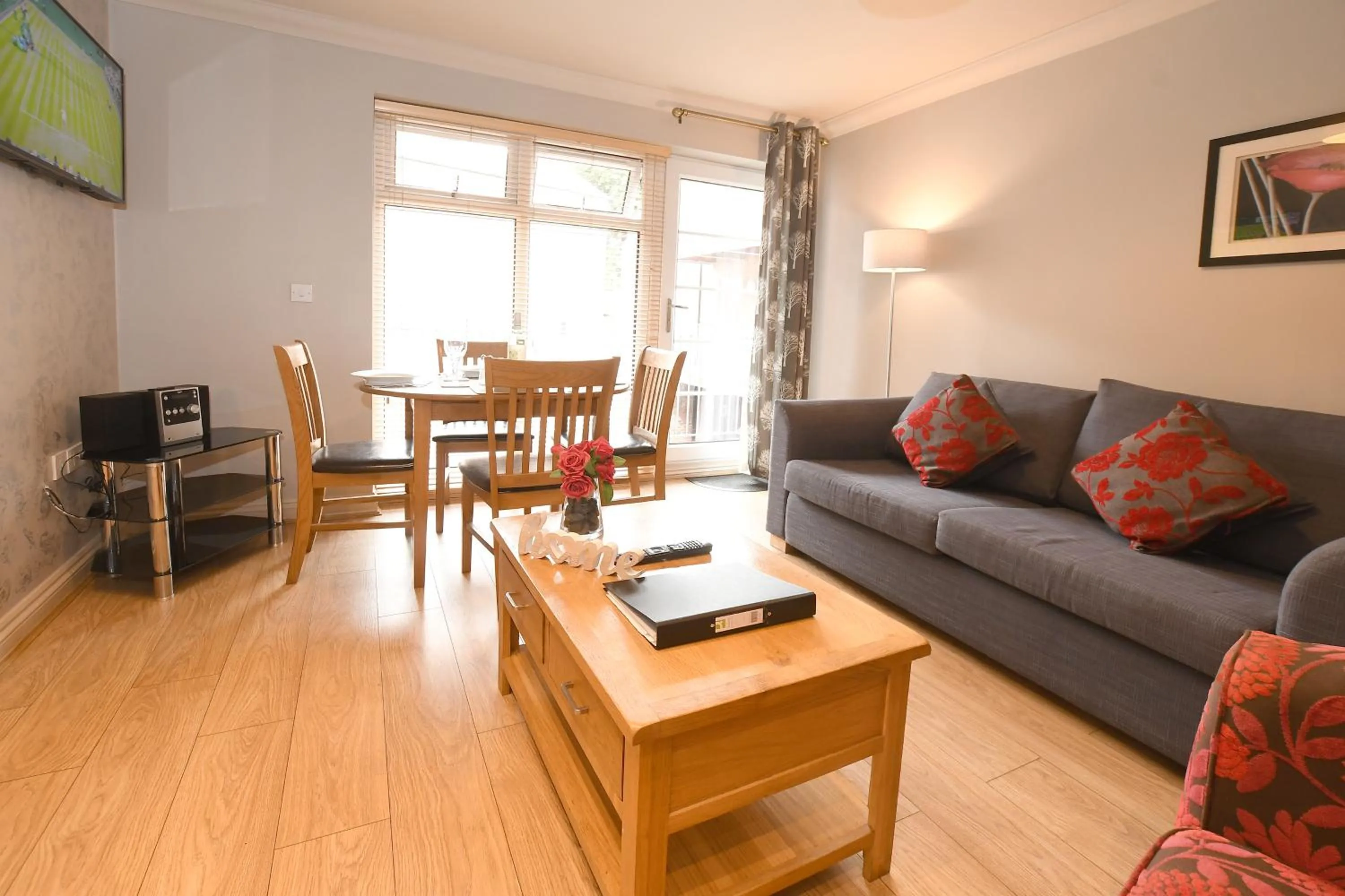 Communal lounge/ TV room in The Queens Hotel & Victoria Cloisters Apartments