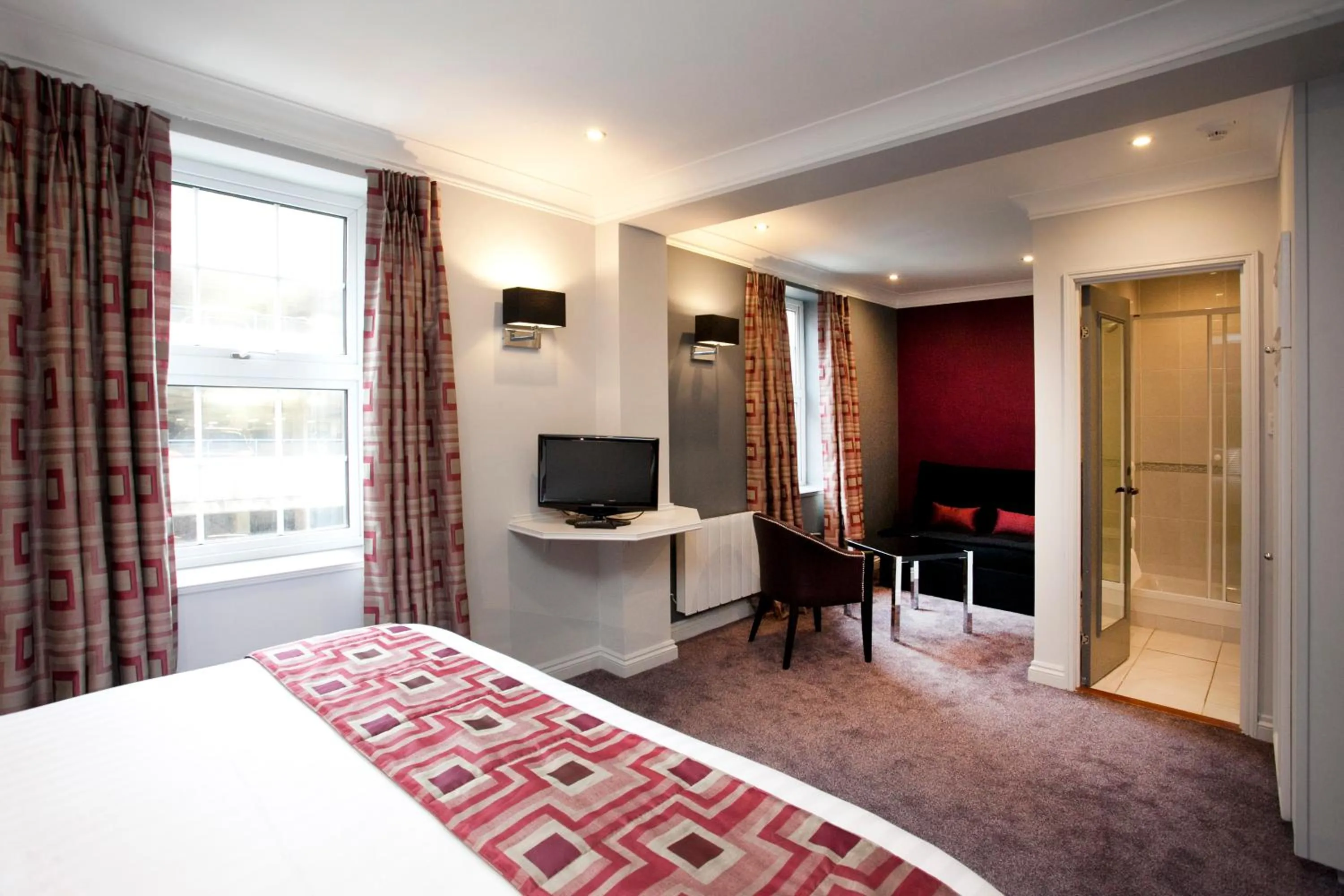 Photo of the whole room, Bed in St James Hotel; BW Premier Collection