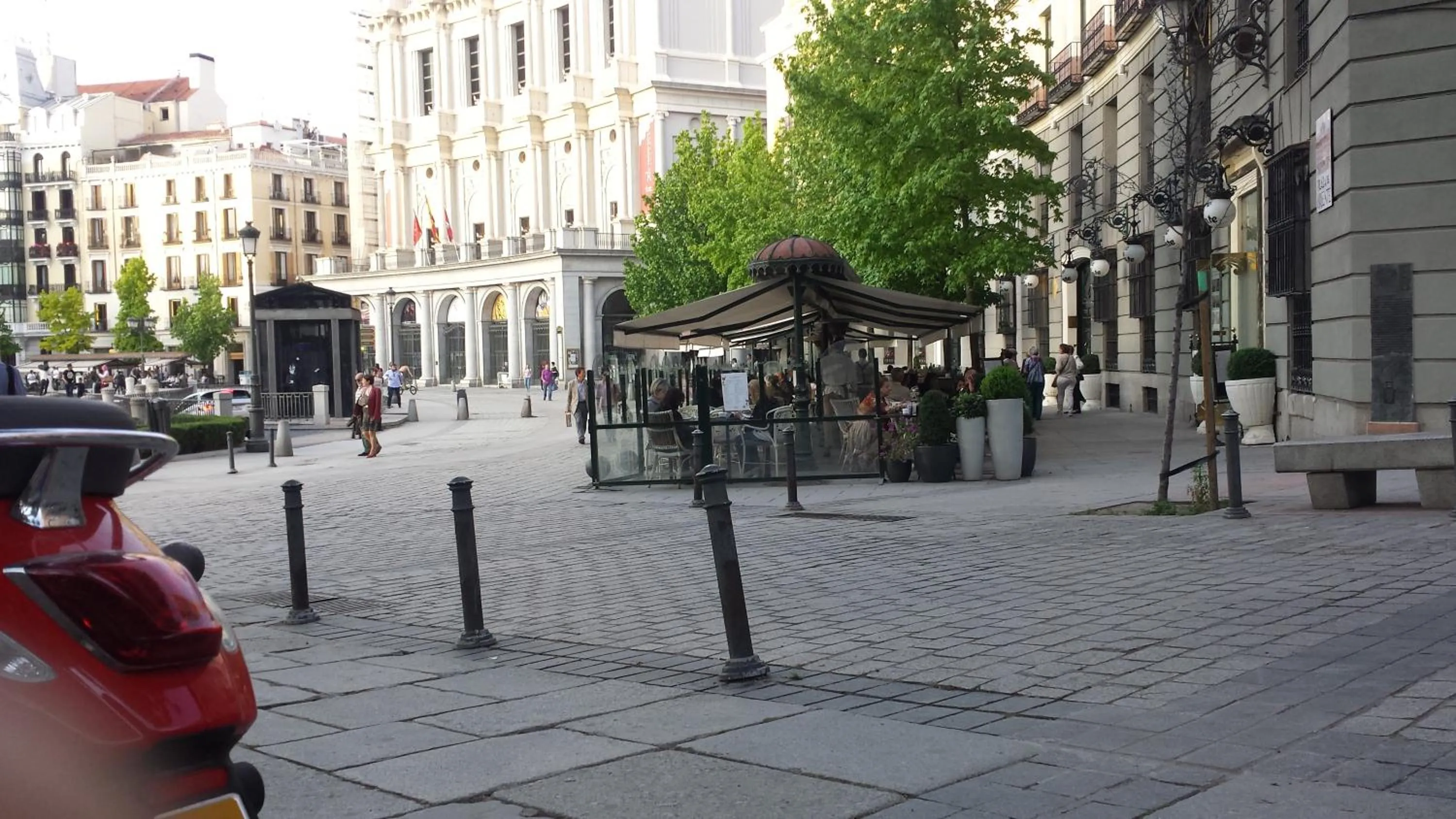 Off site in Oriente Palace Apartments