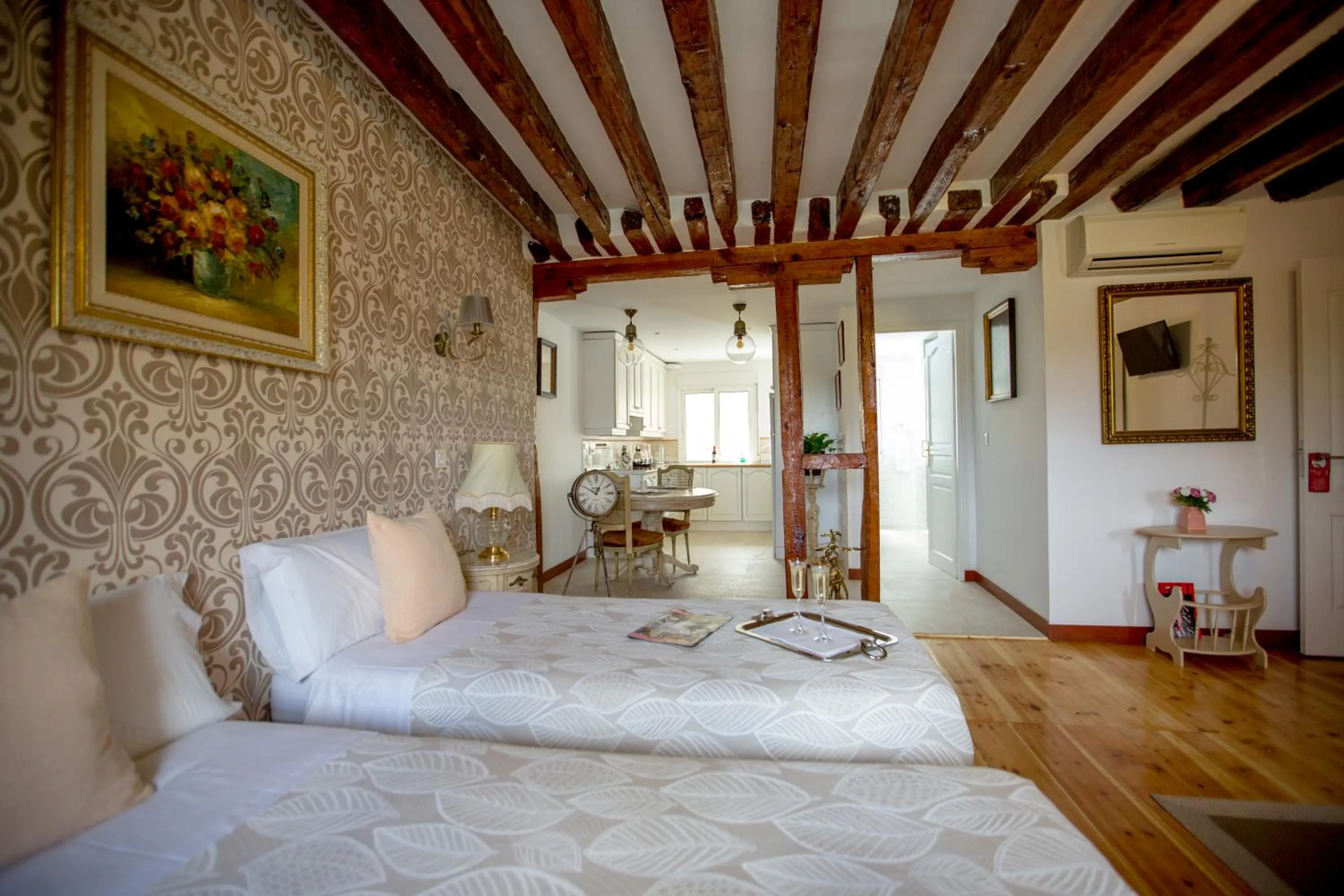 Bedroom, Bed in Oriente Palace Apartments