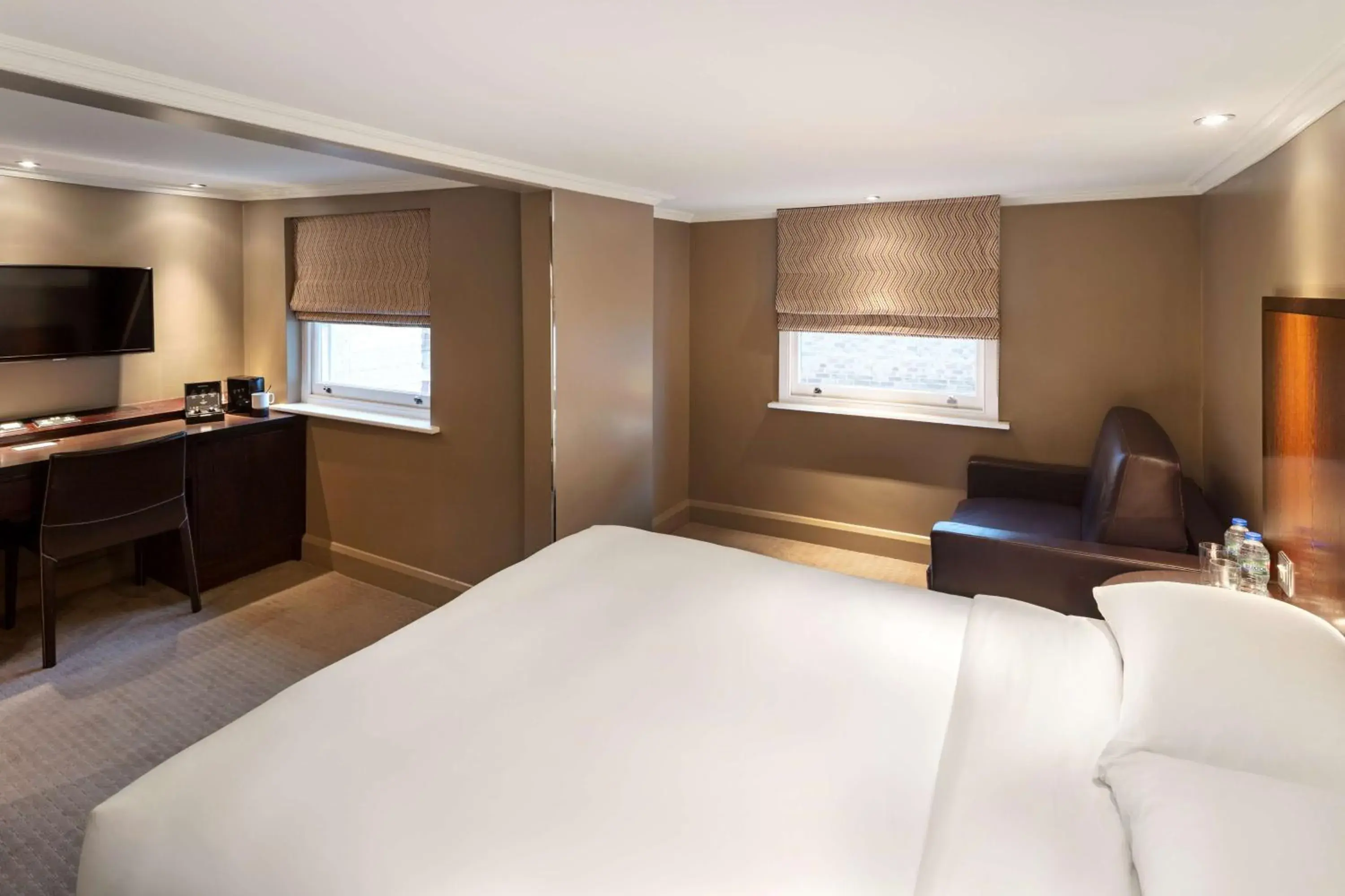 Bedroom, Bed in Radisson Blu Hotel, London Marble Arch Bedroom, Bed in Radisson Blu Hotel, London Marble Arch