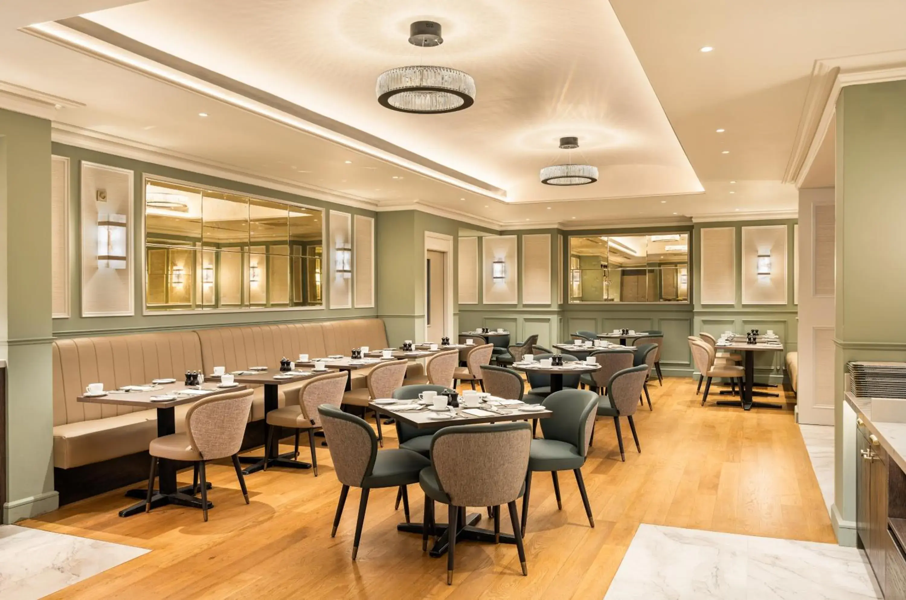 Breakfast in Brooks Hotel Breakfast in Brooks Hotel