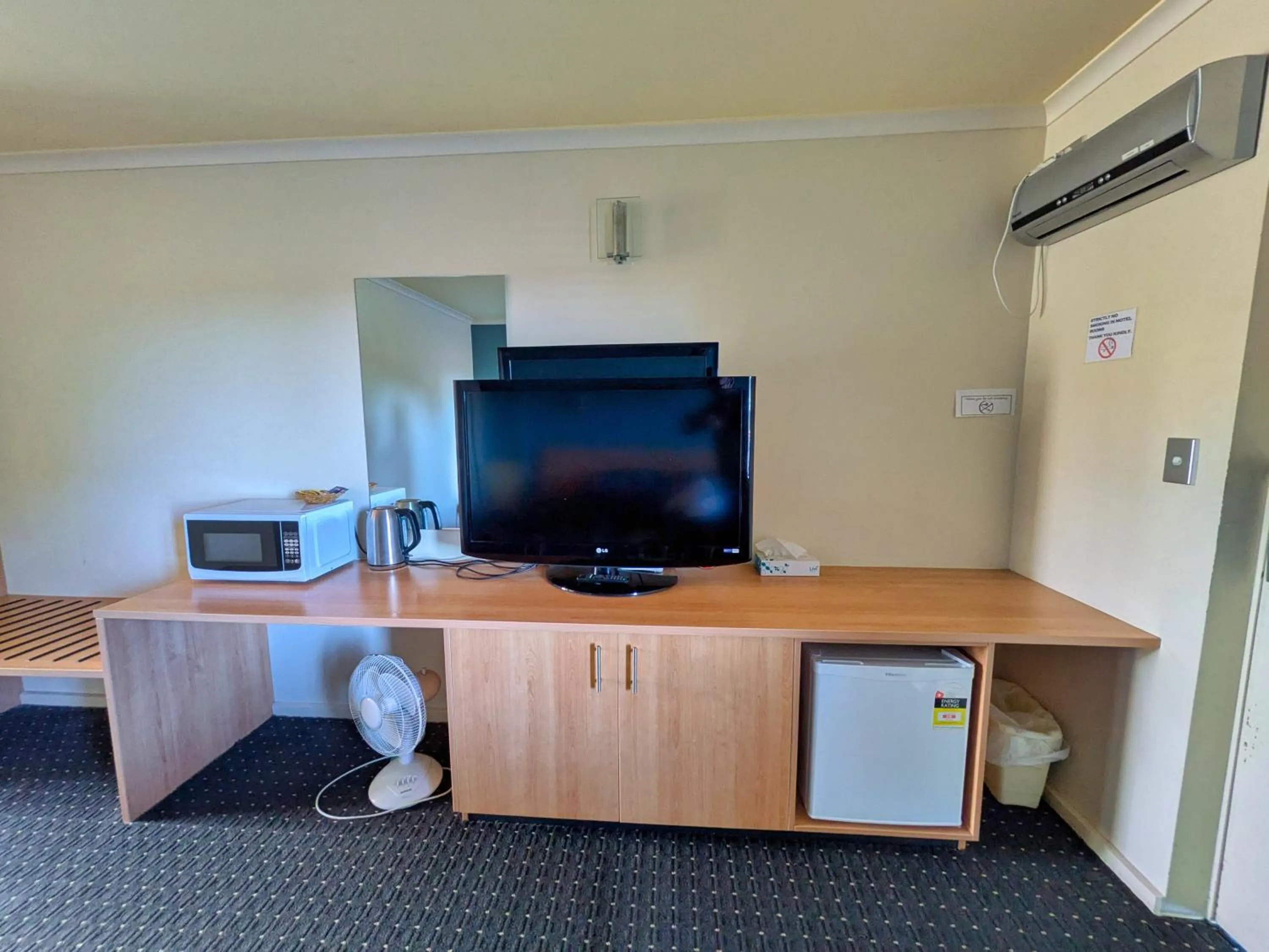 TV and multimedia in Tandara Motor Inn