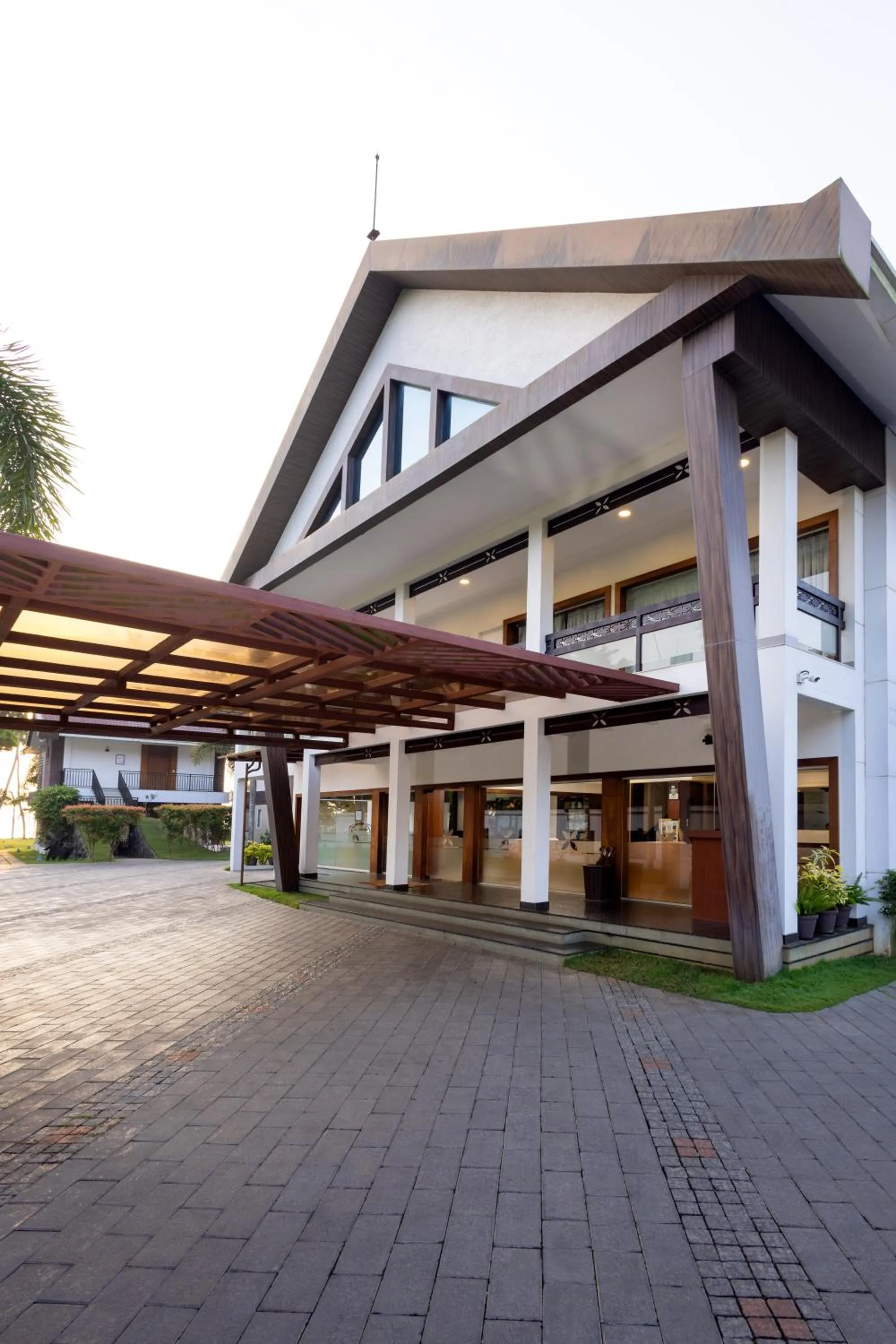 Parking in Lake Canopy Alleppey