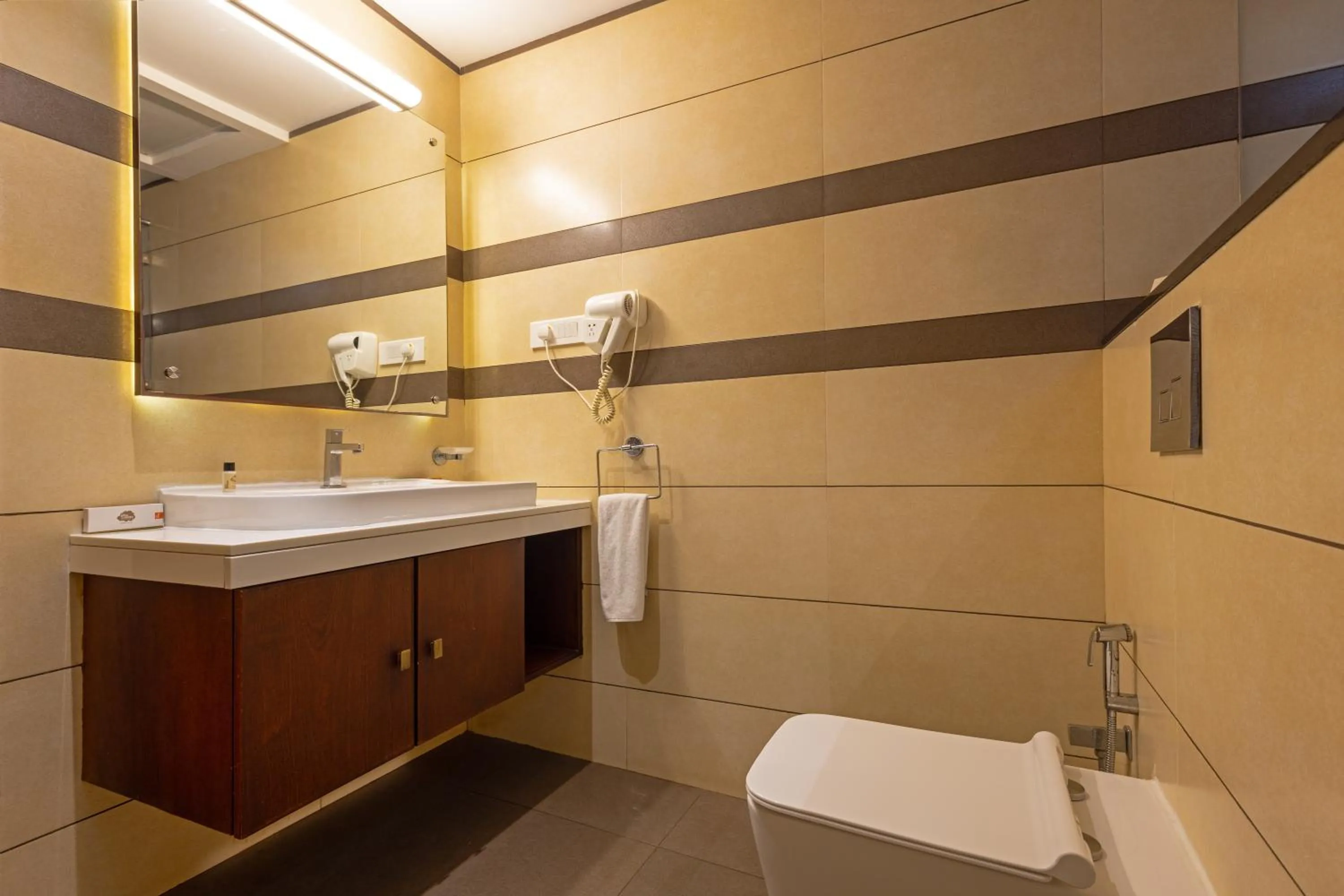 Bathroom in Lake Canopy Alleppey