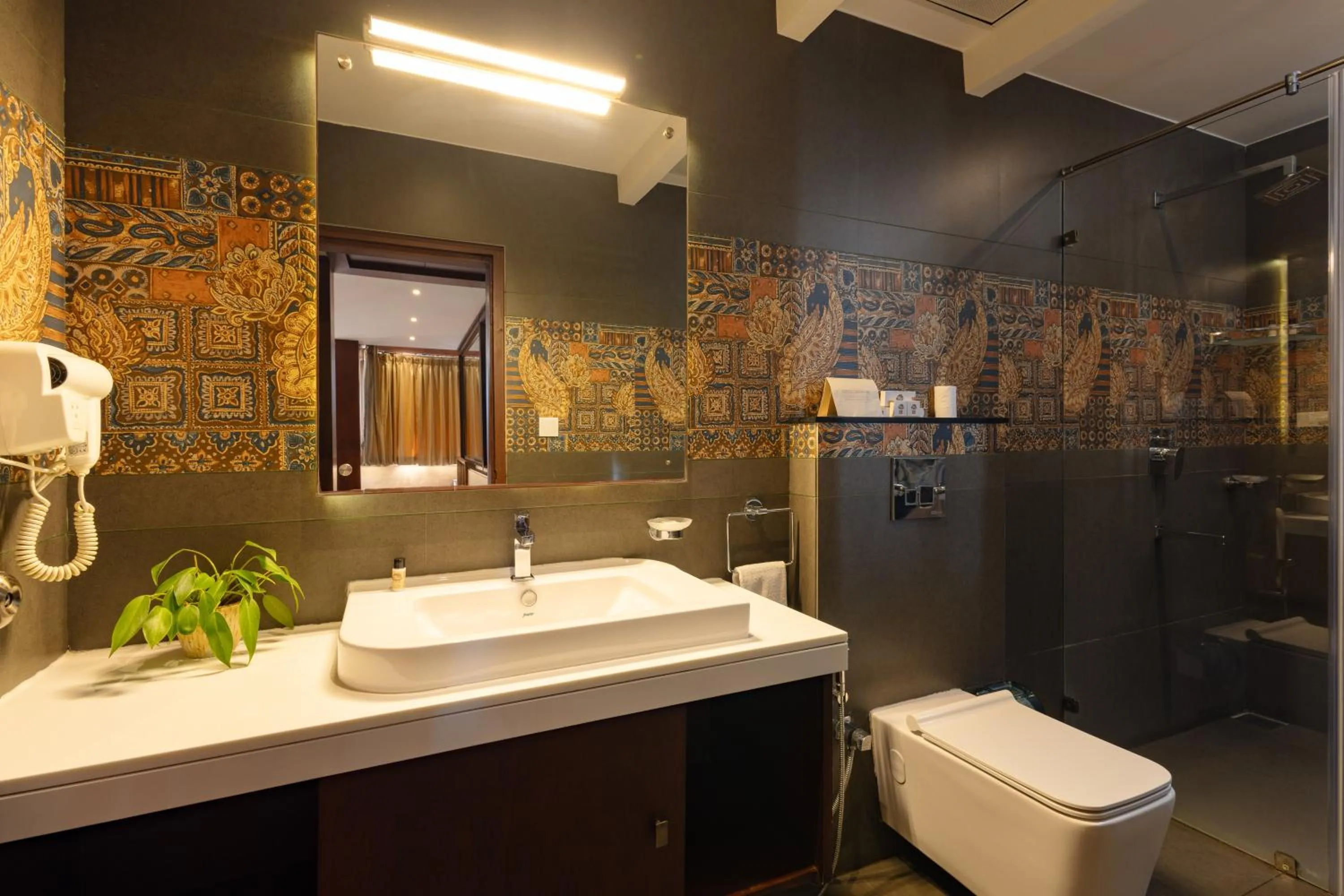 Bathroom in Lake Canopy Alleppey