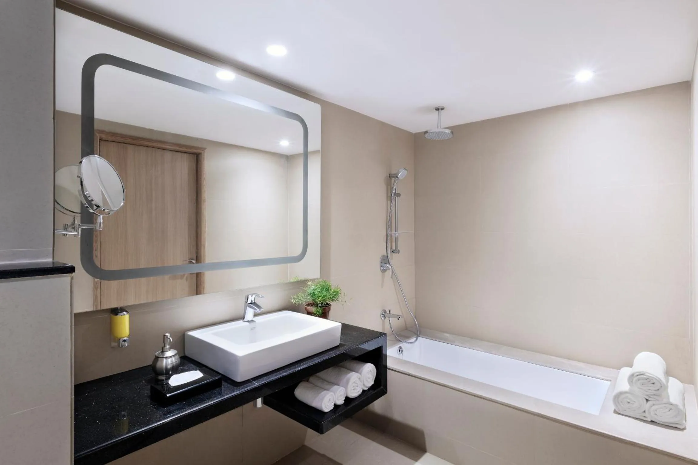 Bathroom in Oaks Bodhgaya