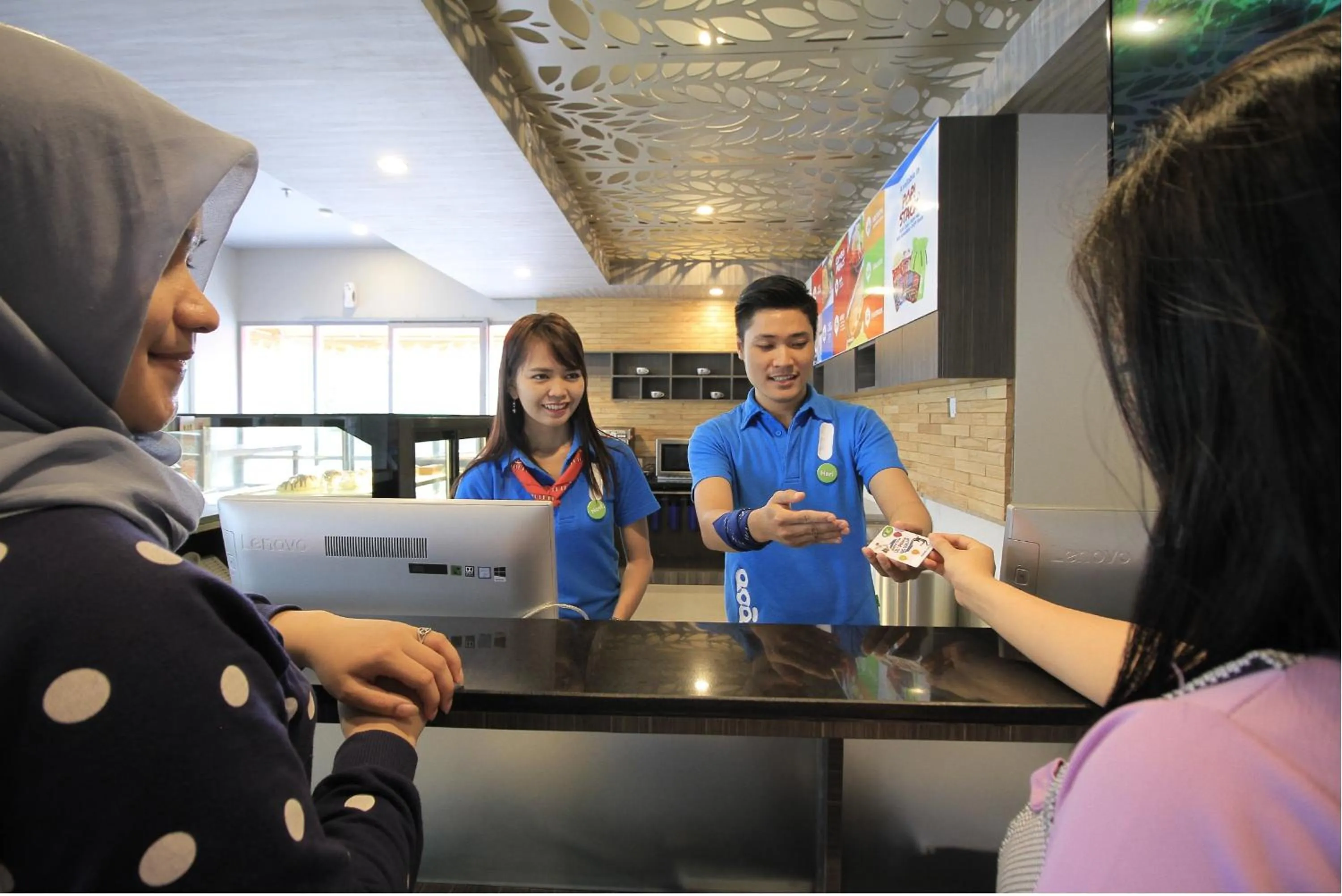 Lobby or reception in POP! Hotel Banjarmasin