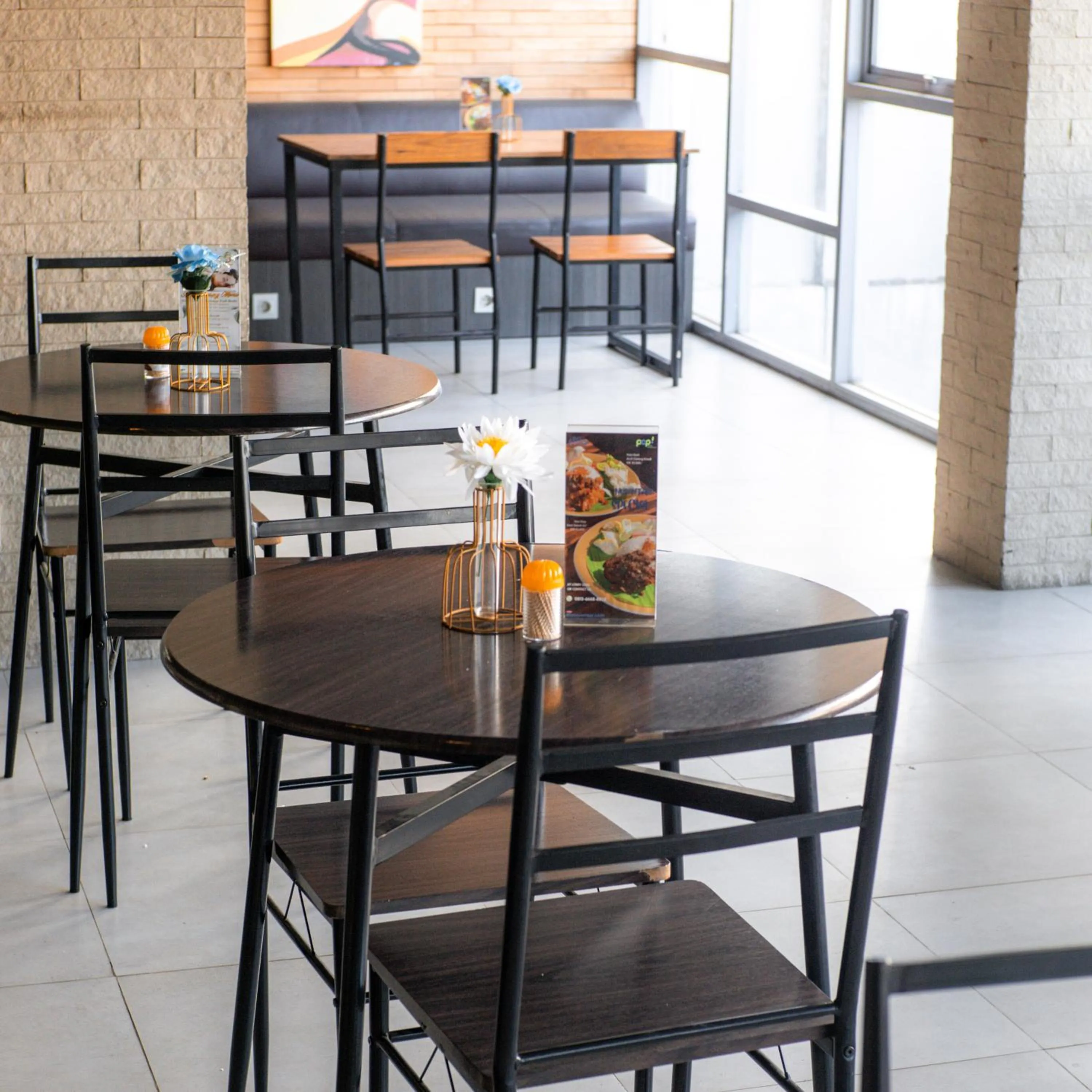 Restaurant/places to eat in POP! Hotel Banjarmasin