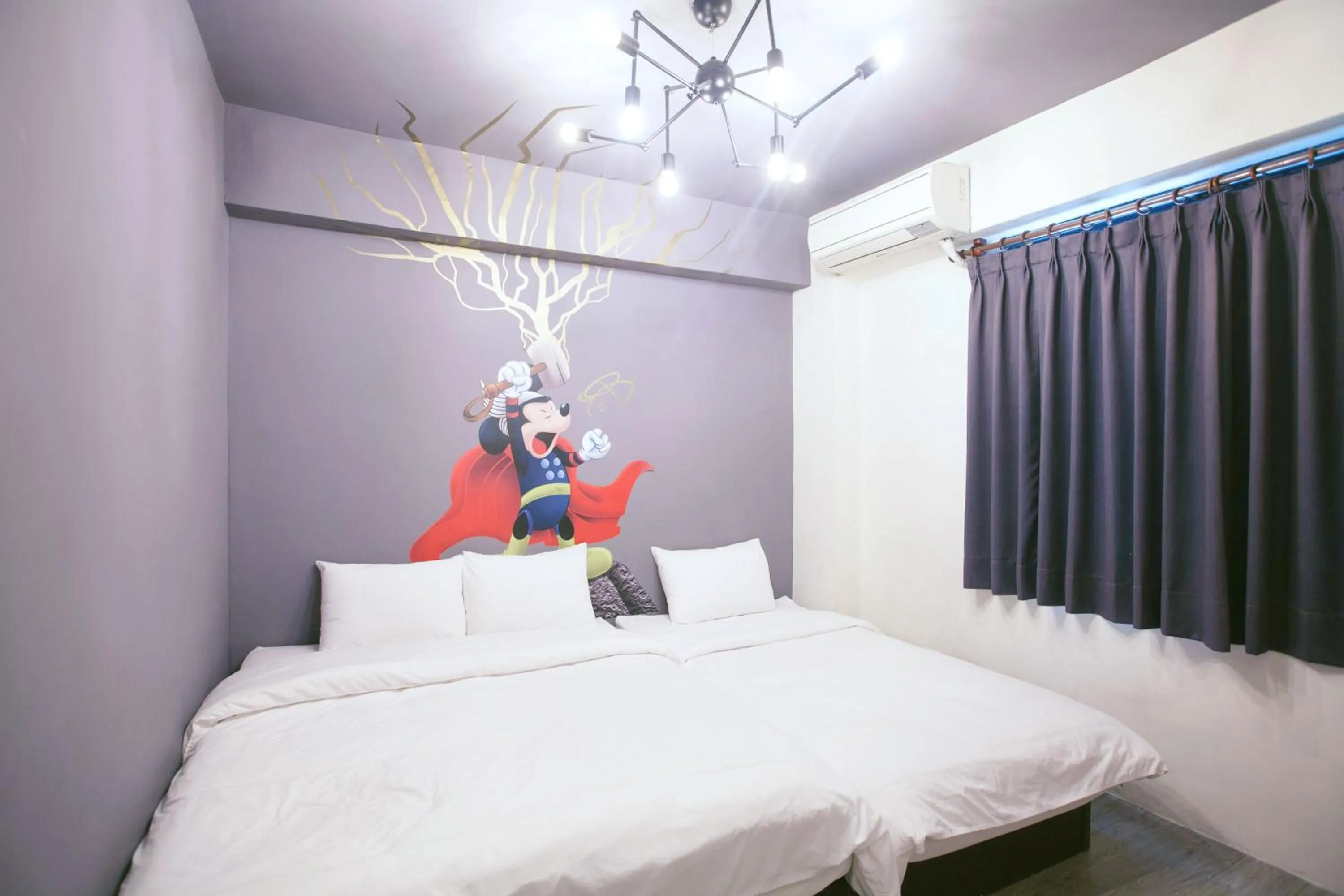 Decorative detail, Bed in Lè mù