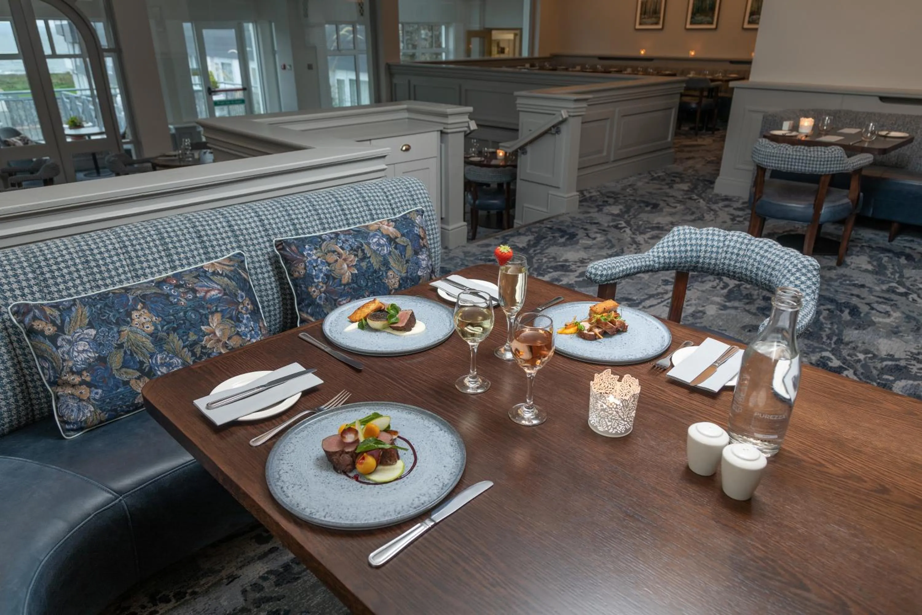 Restaurant/places to eat in Connemara Coast Hotel