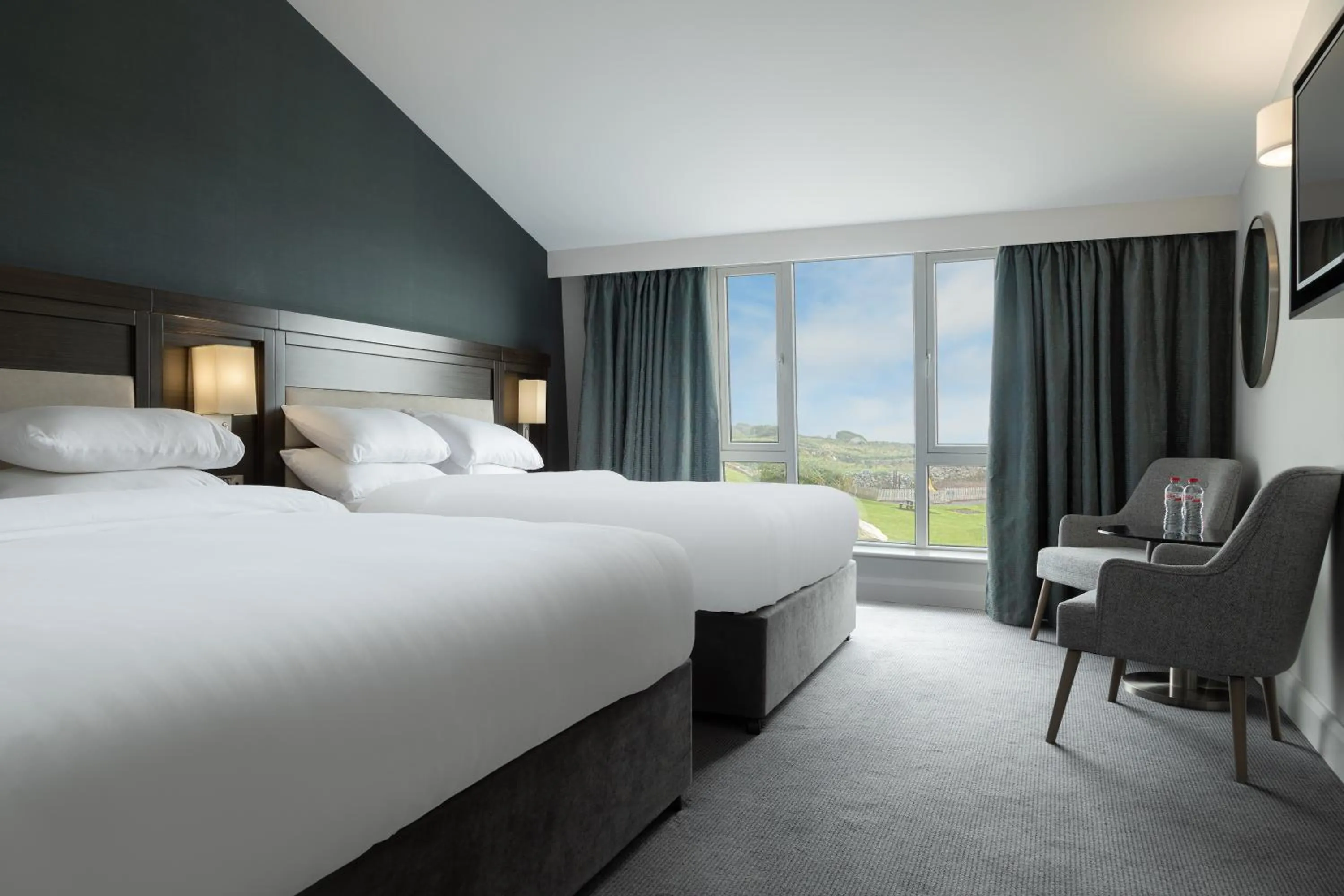 Bedroom, Bed in Connemara Coast Hotel