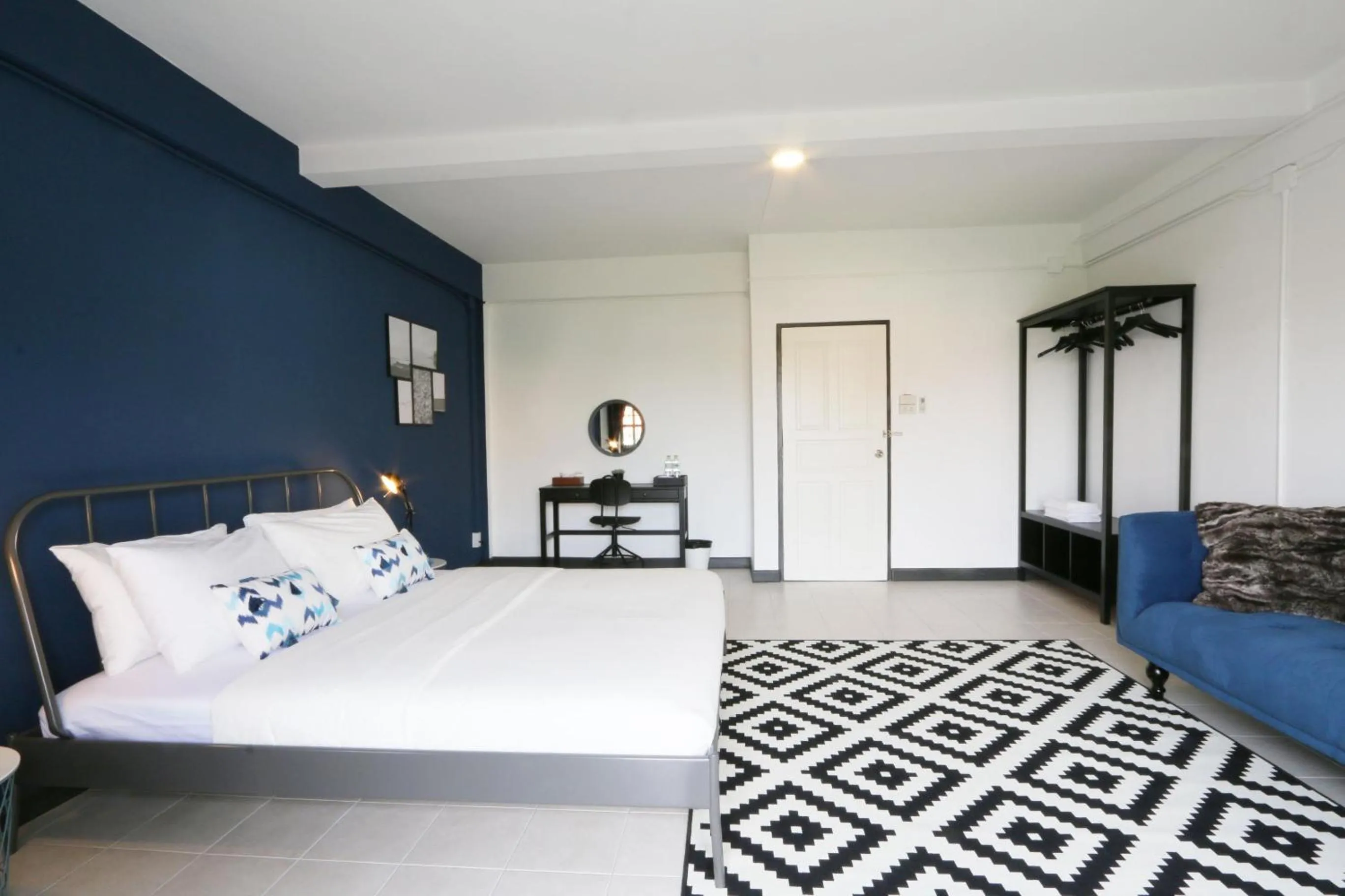 Bedroom, Bed in Neveu Premier Residence : Ratchada