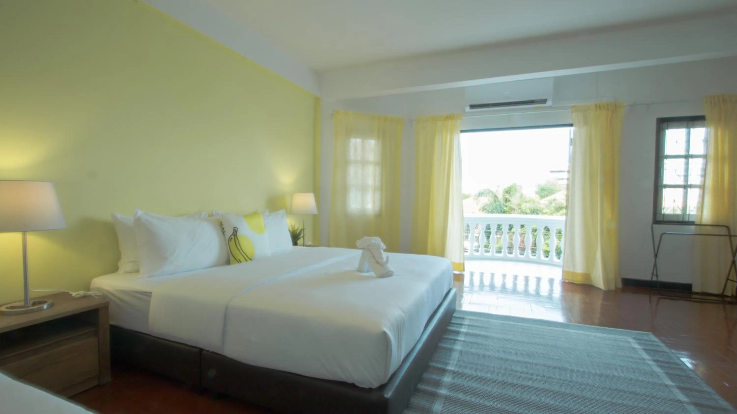 Photo of the whole room, Bed in Neveu Premier Residence : Ratchada