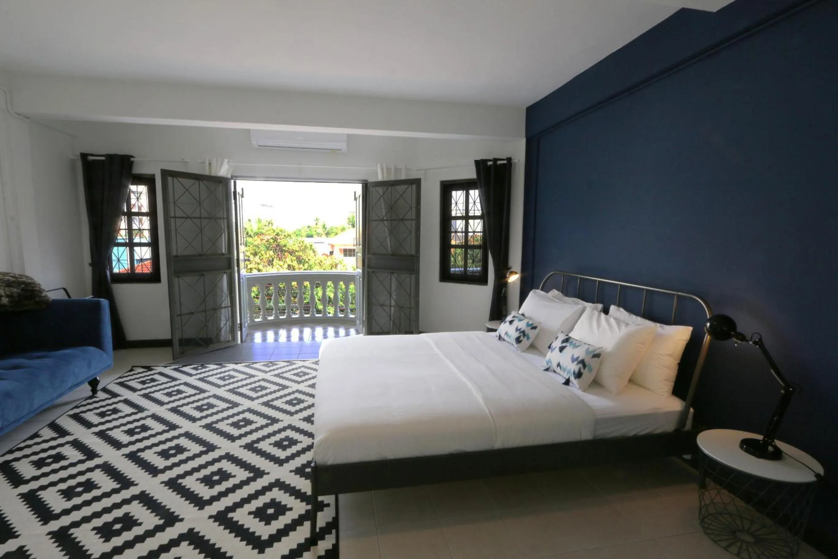 Bedroom, Bed in Neveu Premier Residence : Ratchada