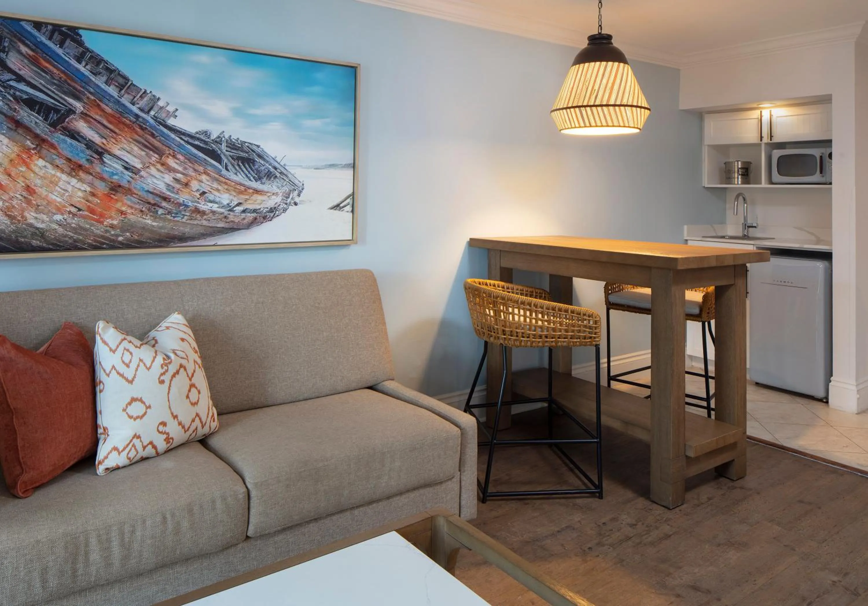 Kitchen or kitchenette in Margaritaville Beach House Key West