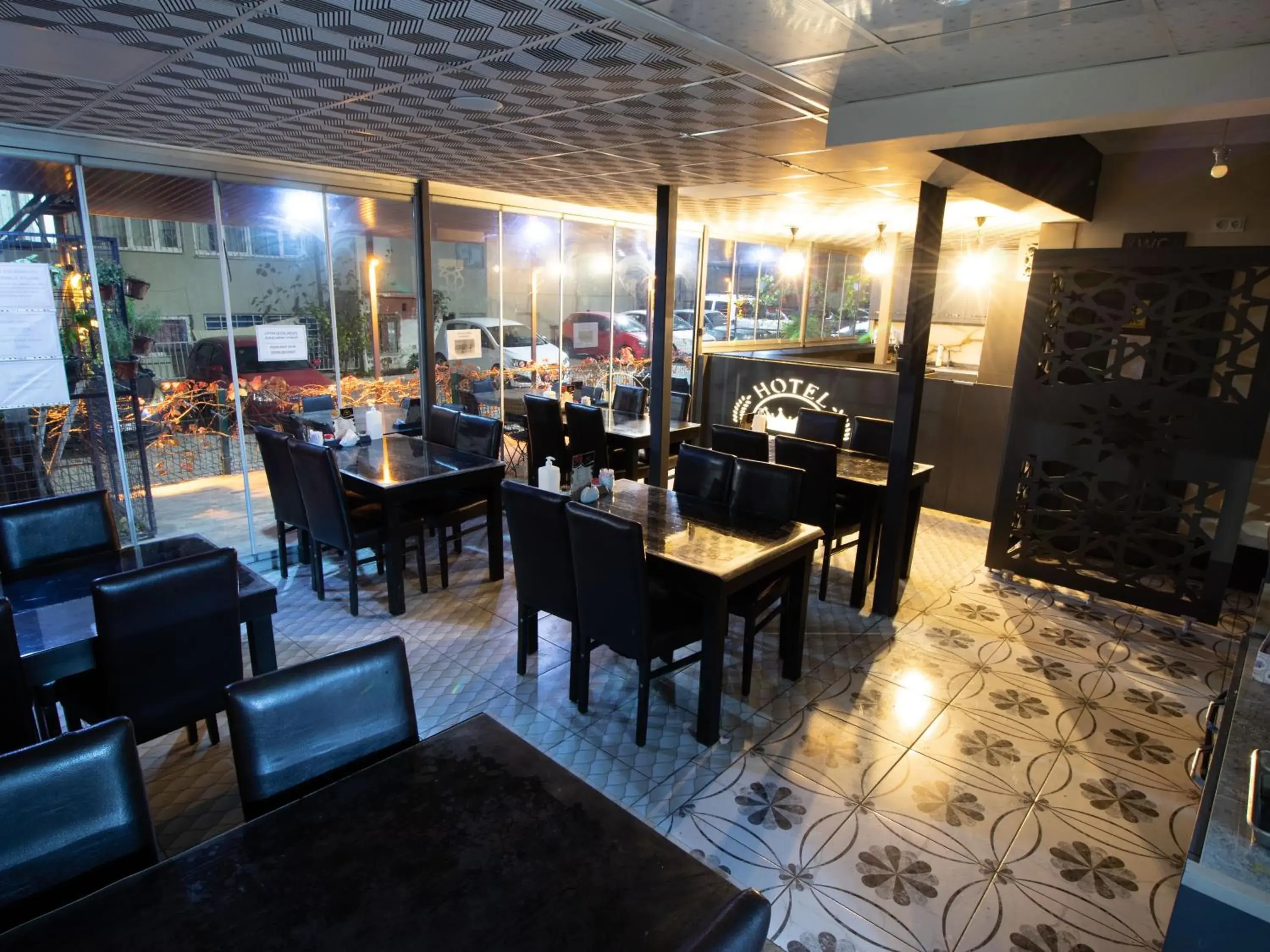 Restaurant/places to eat in Exporoyal Hotel Restaurant/places to eat in Exporoyal Hotel