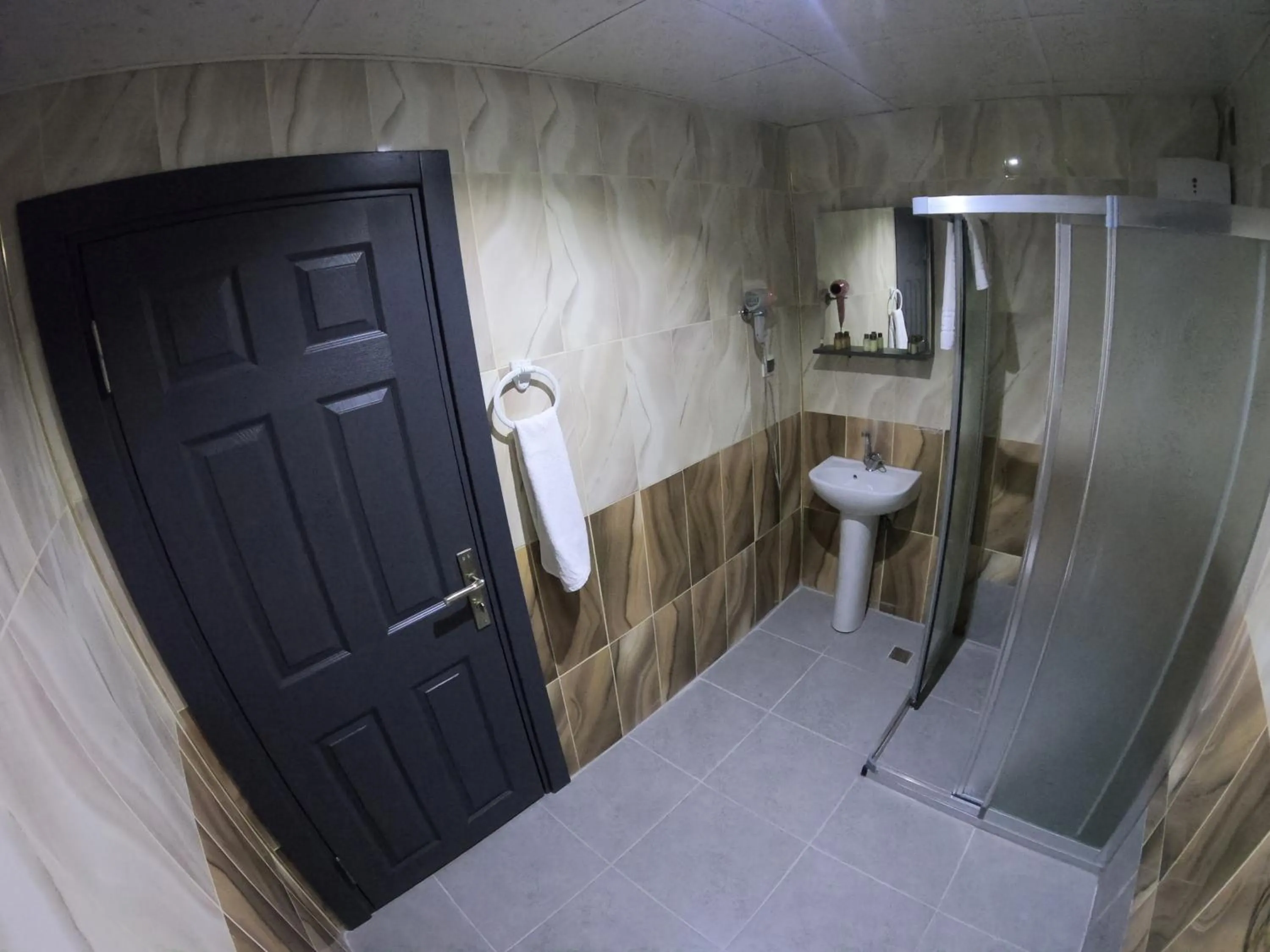 Bathroom in Exporoyal Hotel