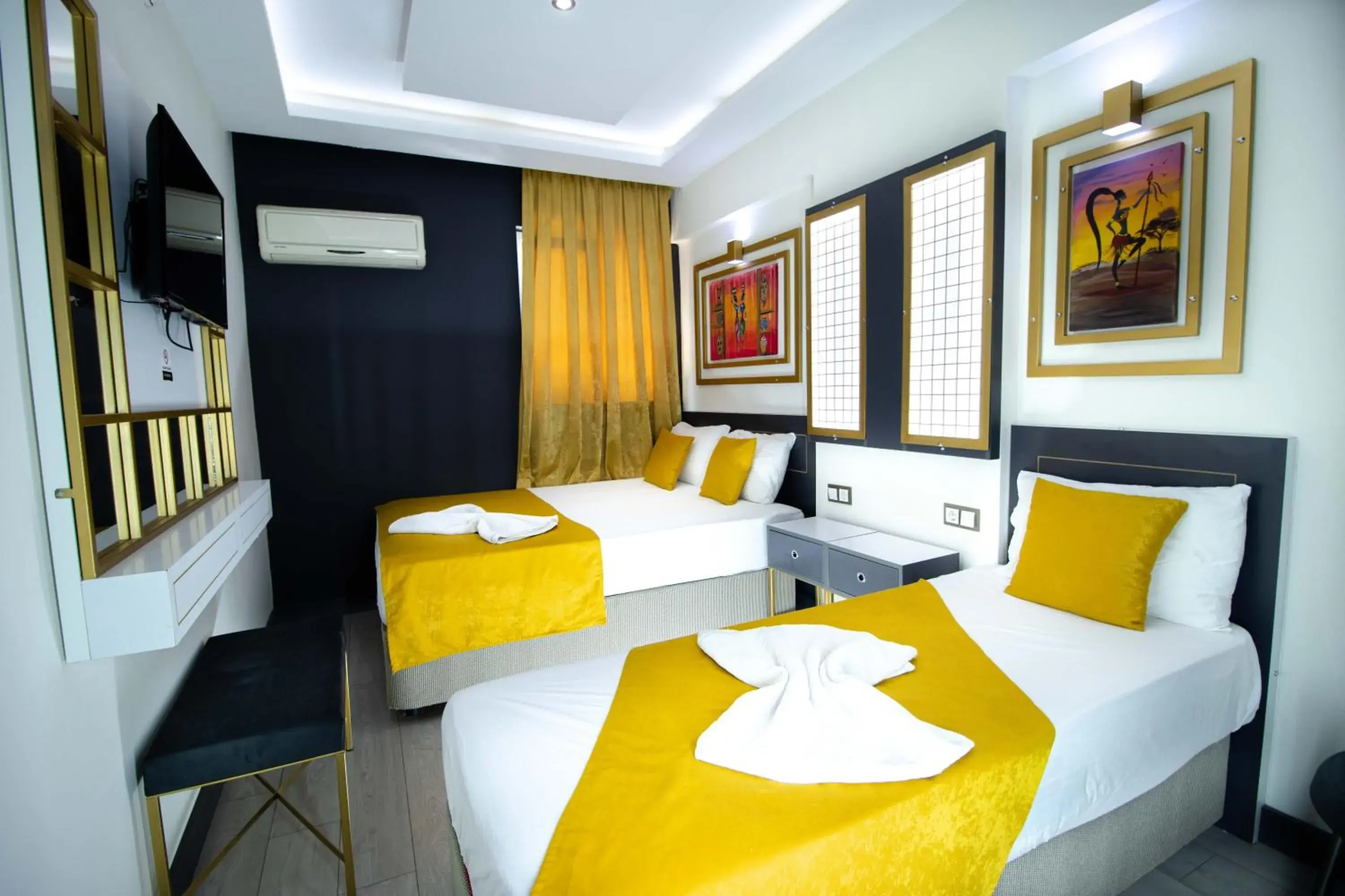 Decorative detail, Bed in Exporoyal Hotel Decorative detail, Bed in Exporoyal Hotel