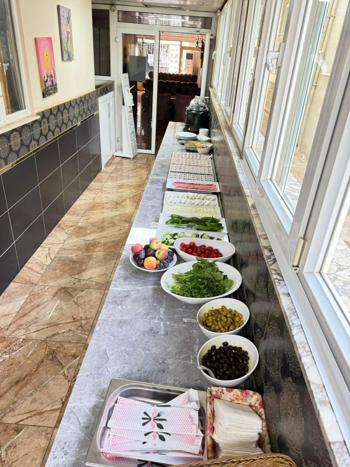 Restaurant/places to eat in Exporoyal Hotel