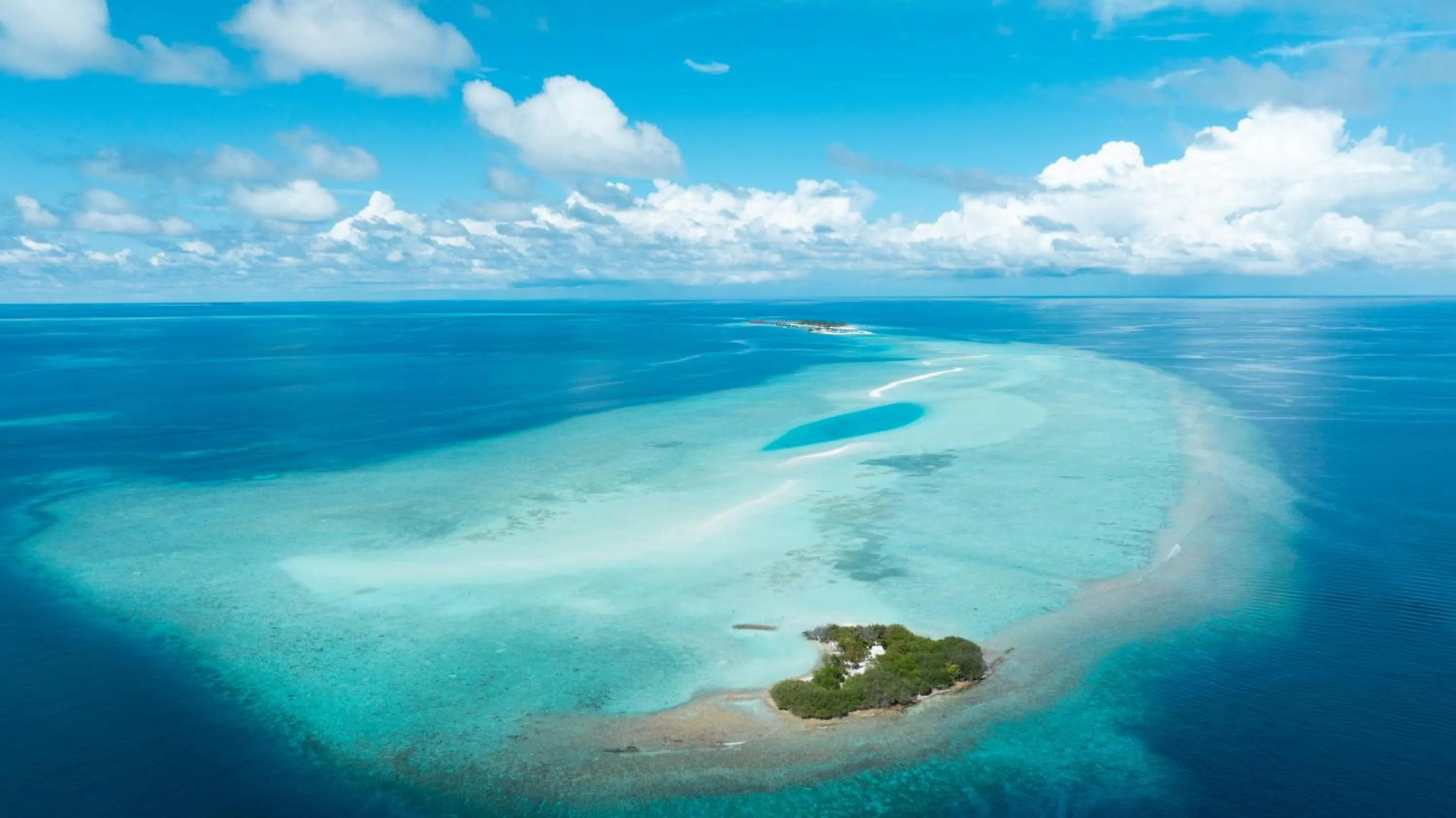 Activities in Shallow Lagoon Rasdhoo