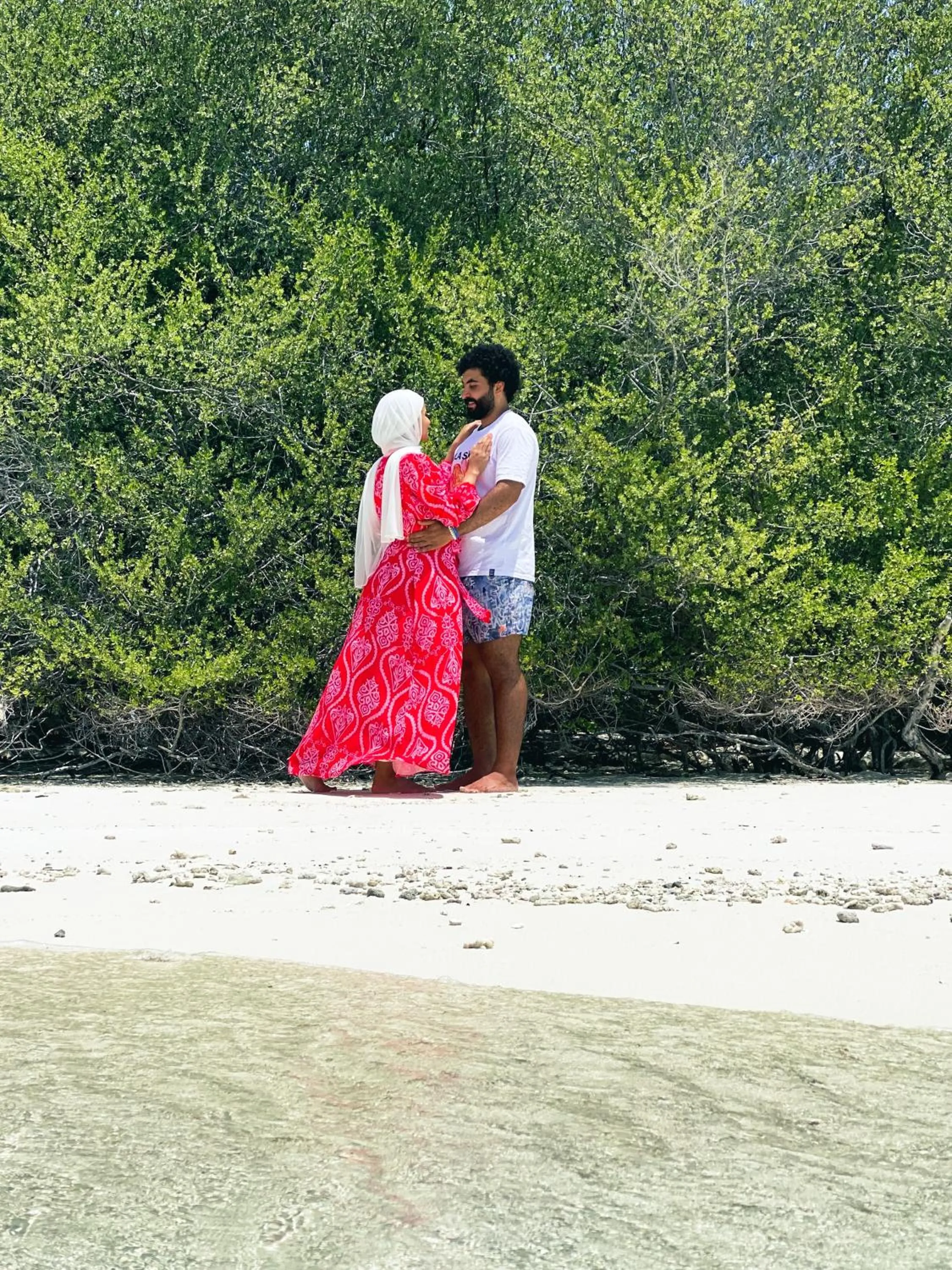 Activities in Shallow Lagoon Rasdhoo