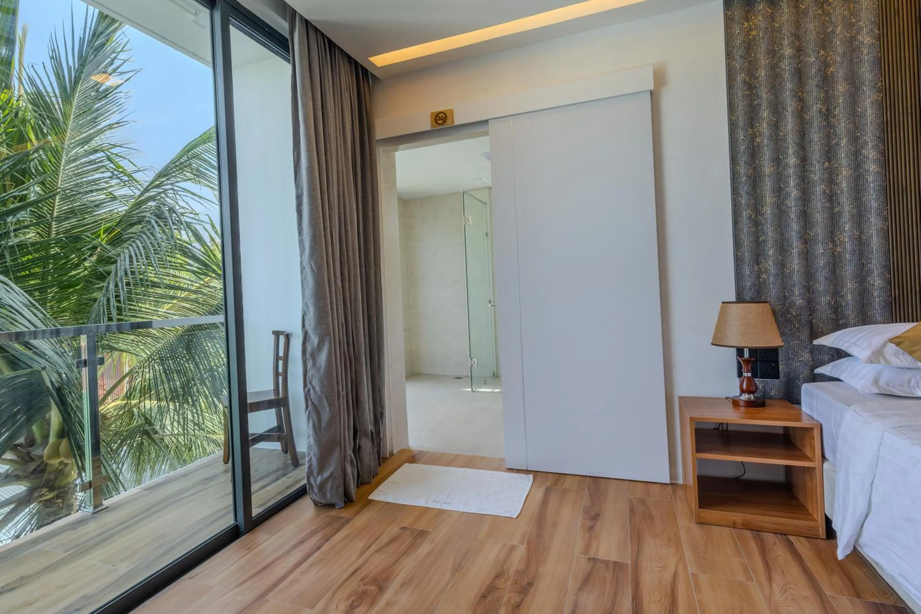 Bathroom, Bed in Shallow Lagoon Rasdhoo