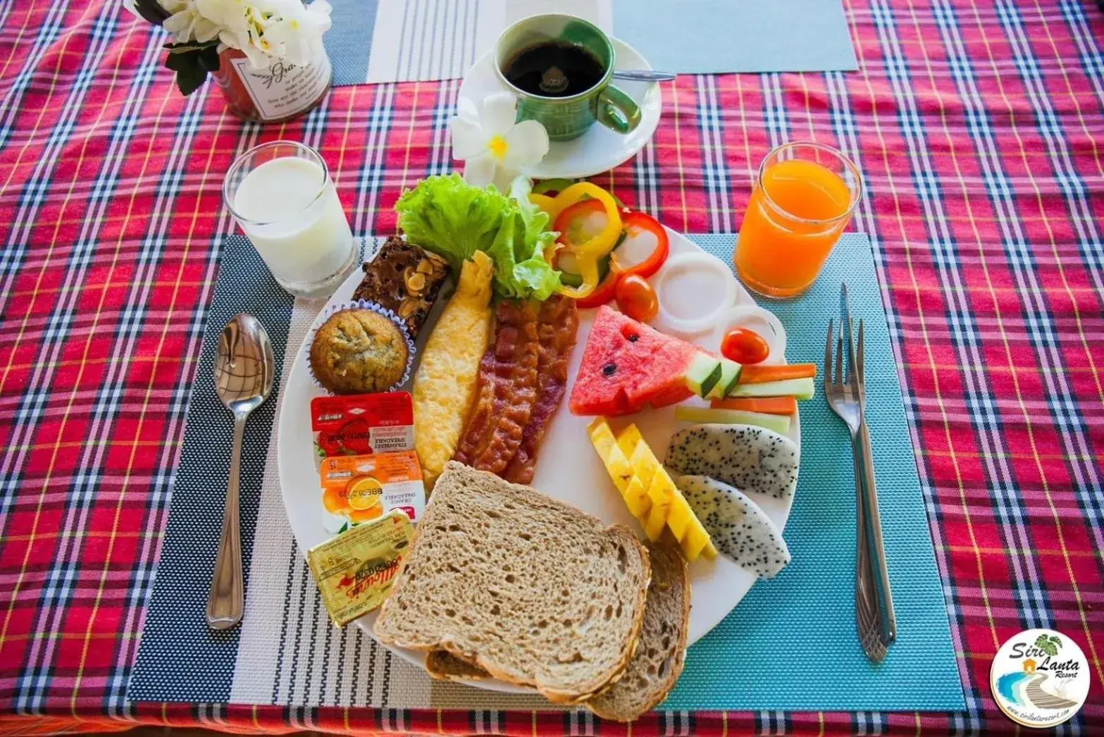 Breakfast in Siri Lanta Resort Breakfast in Siri Lanta Resort