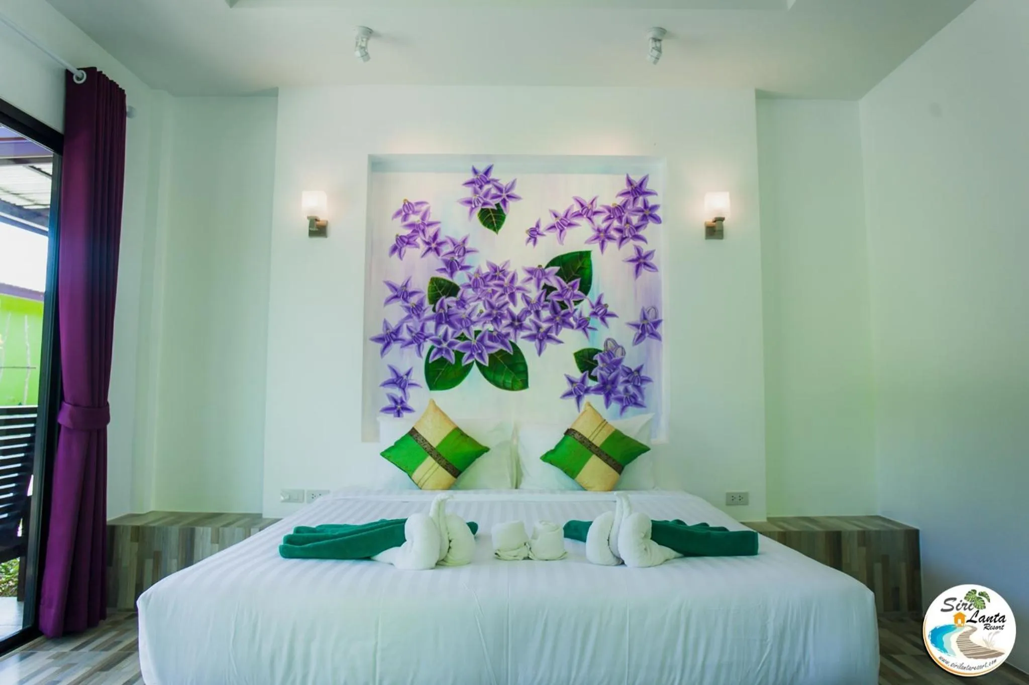 Bed in Siri Lanta Resort