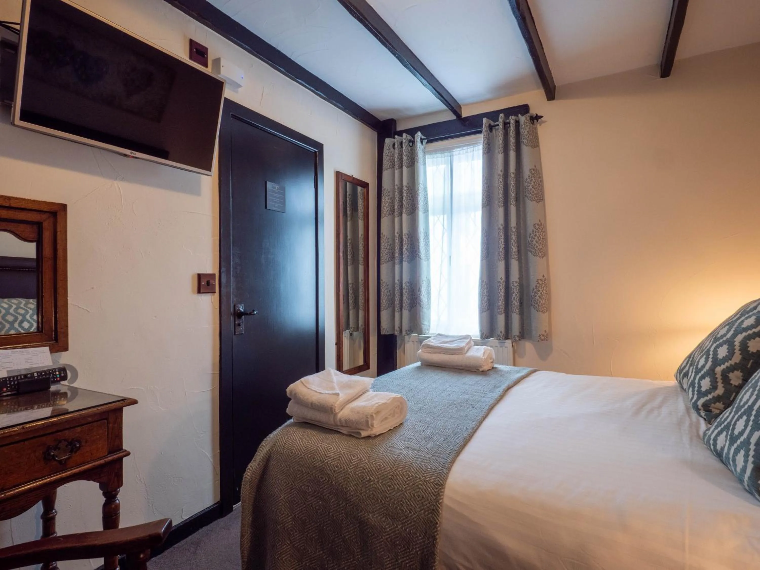 Bed in The Black Boy Inn