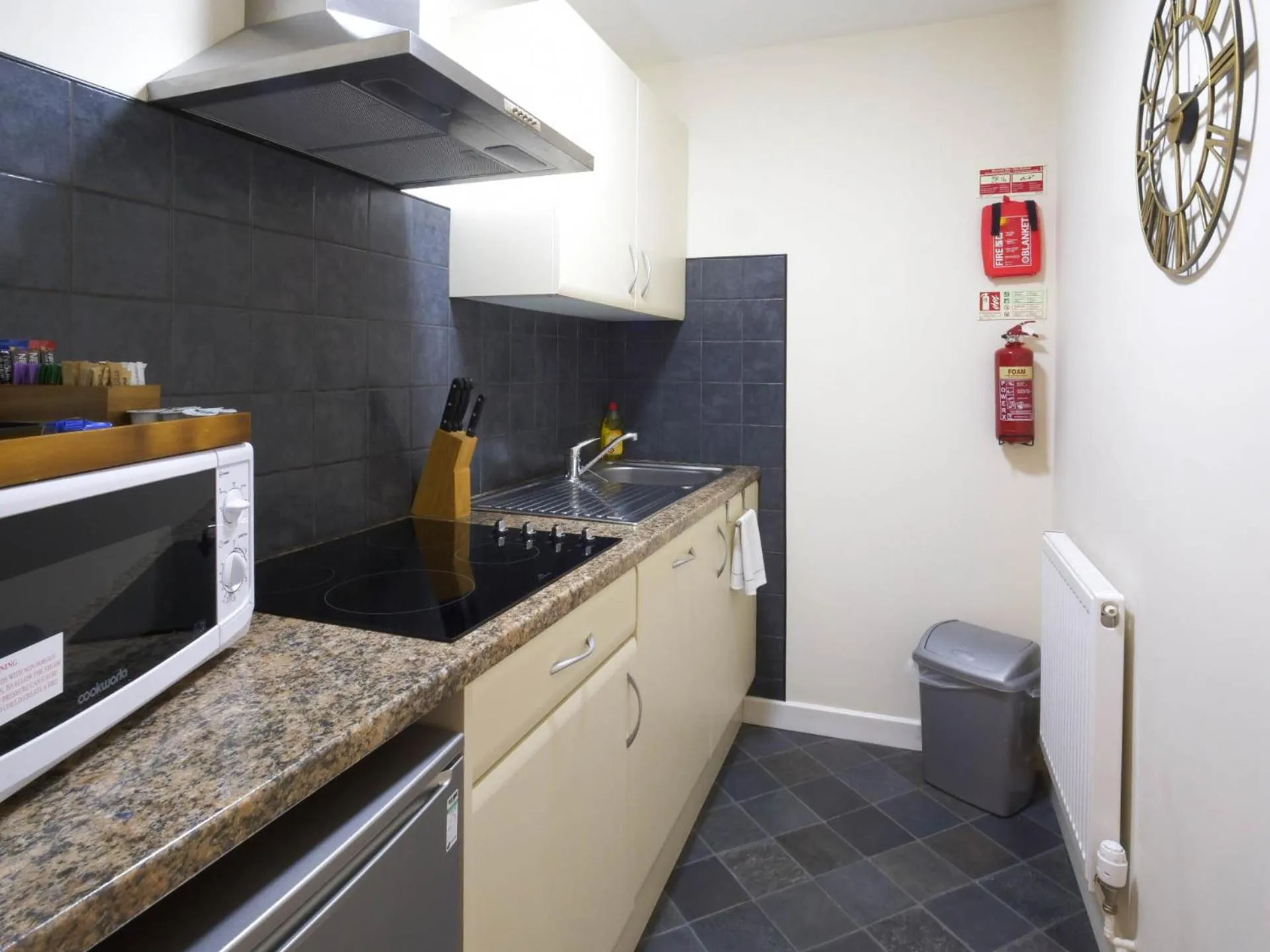Kitchen or kitchenette in The Black Boy Inn