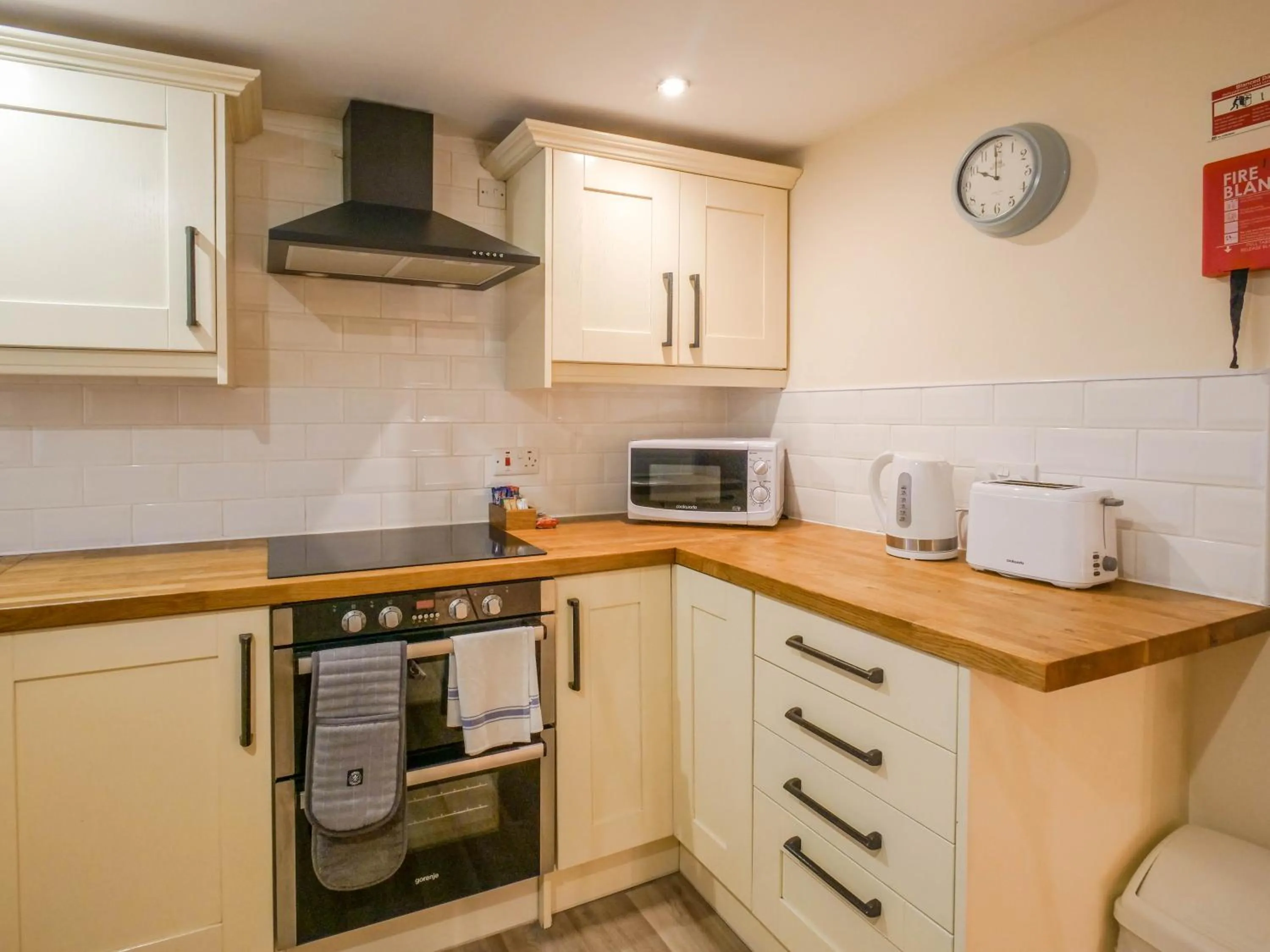 Kitchen or kitchenette in The Black Boy Inn