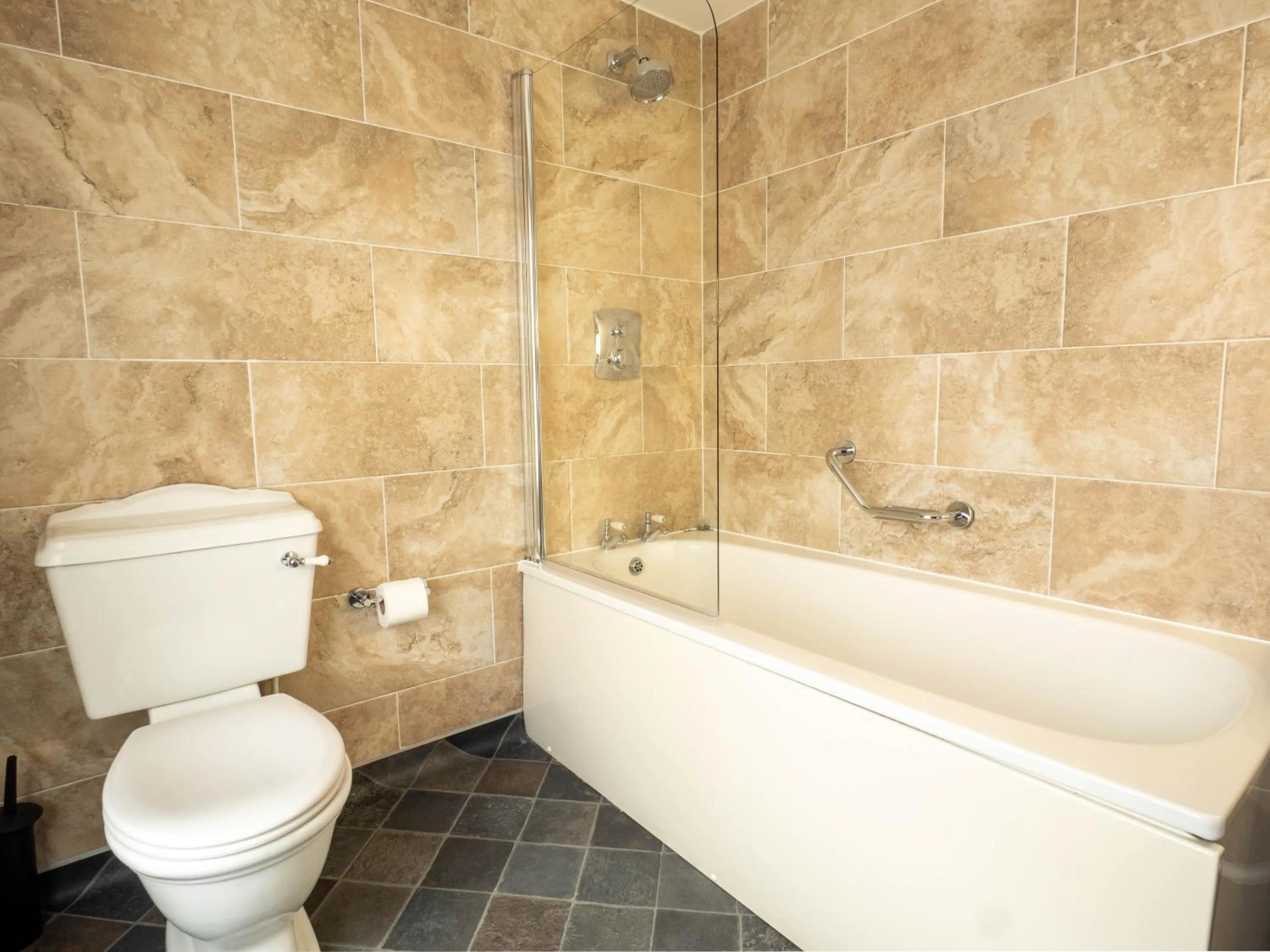 Bathroom in The Black Boy Inn