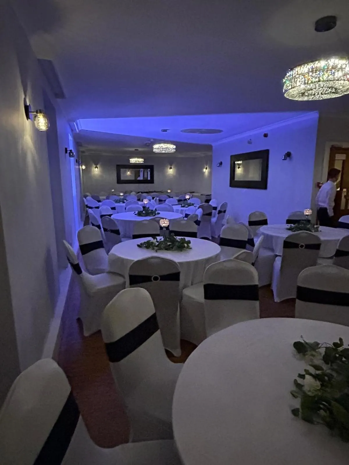 Restaurant/places to eat in Annandale Arms Hotel