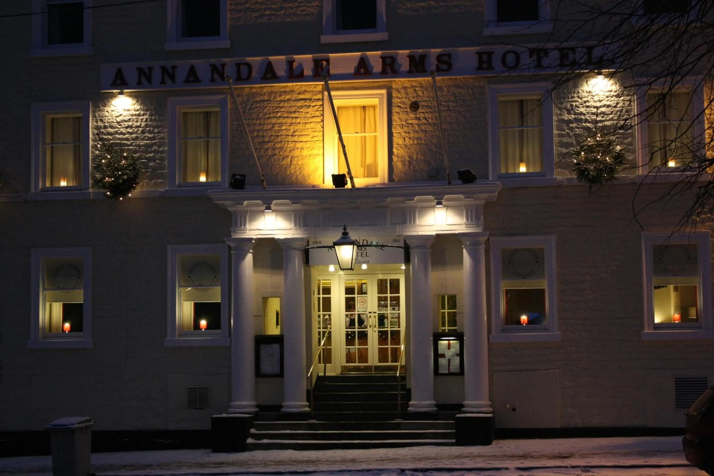 Facade/entrance in Annandale Arms Hotel