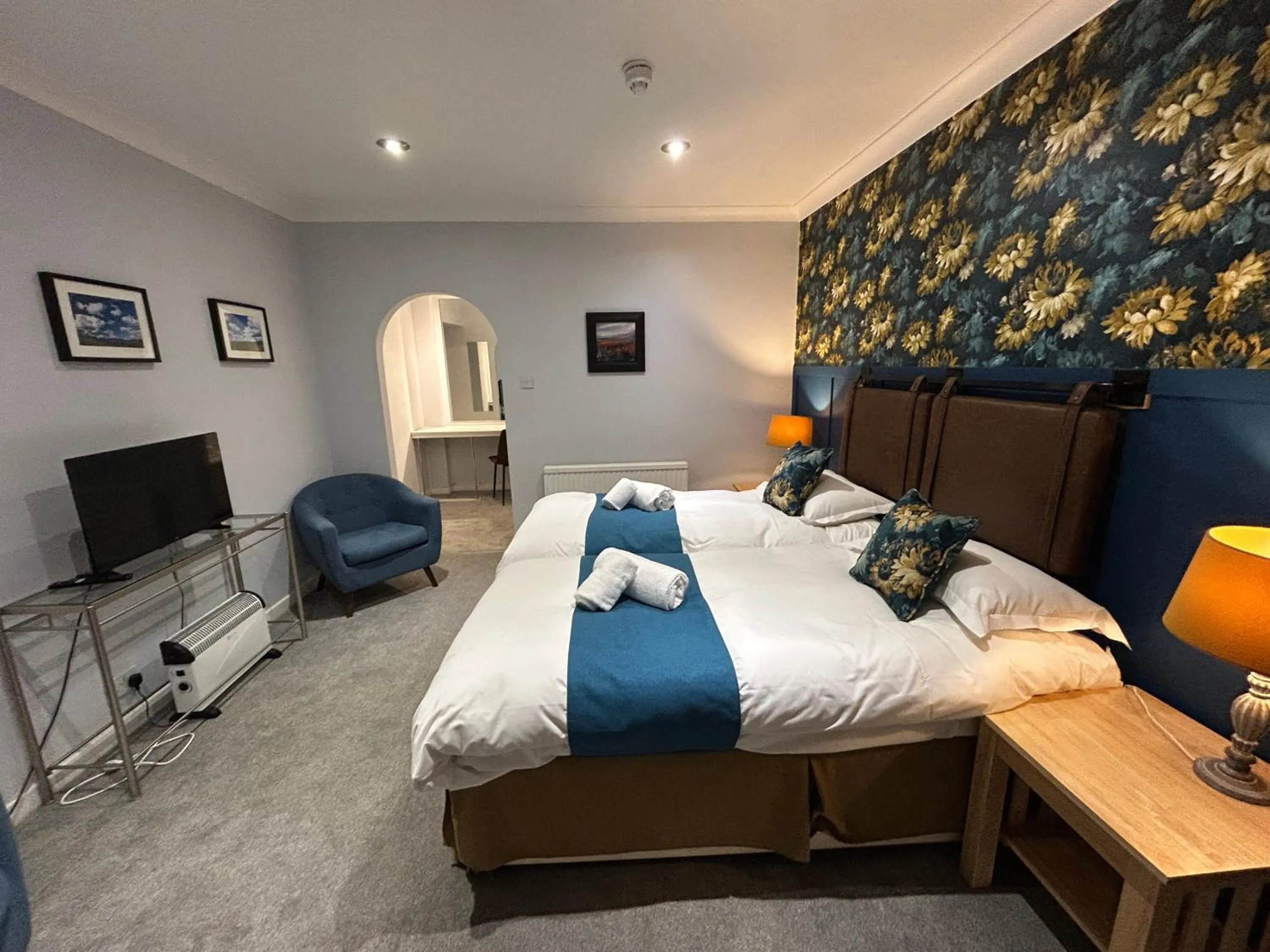 Bed in Annandale Arms Hotel