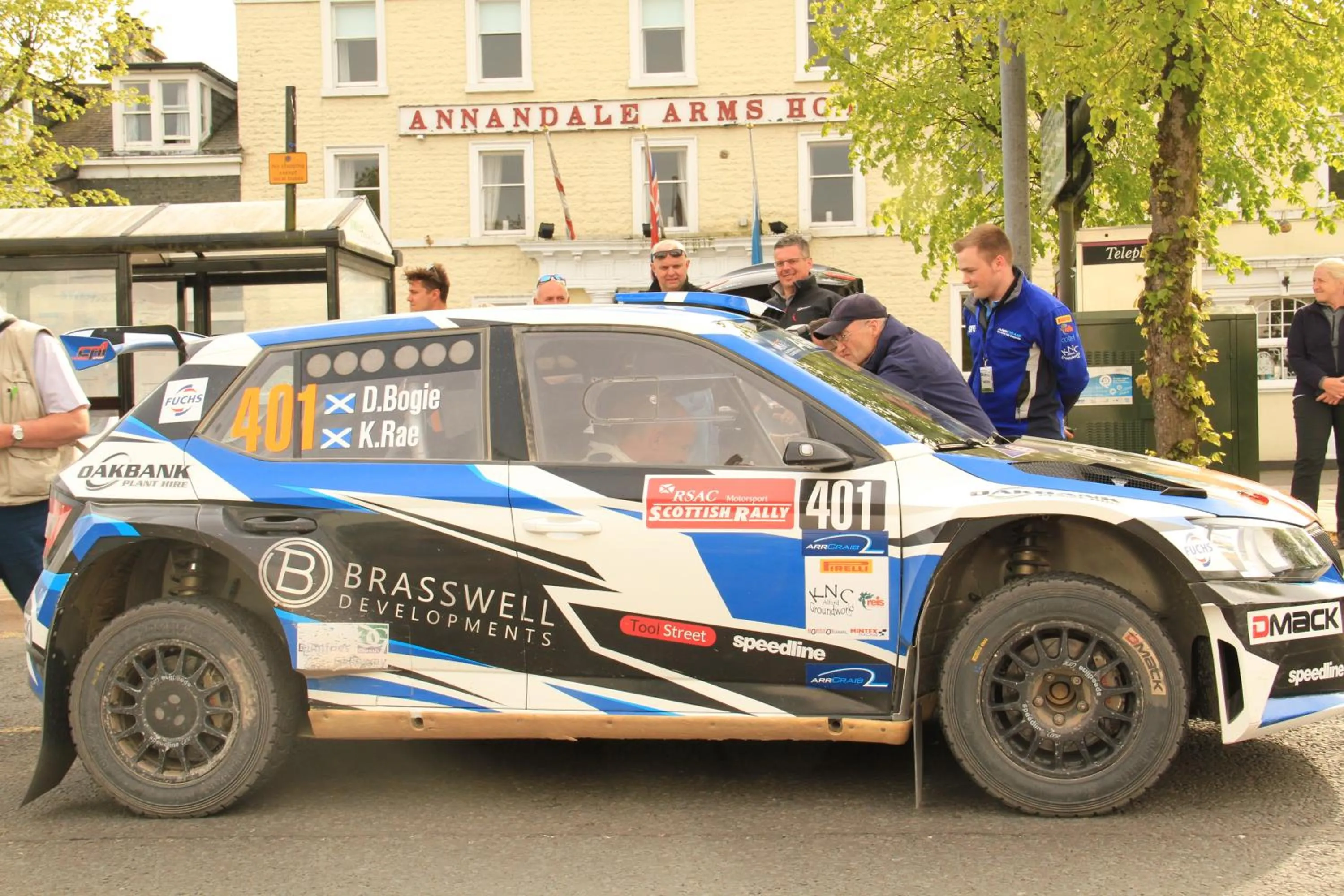 Diving in Annandale Arms Hotel