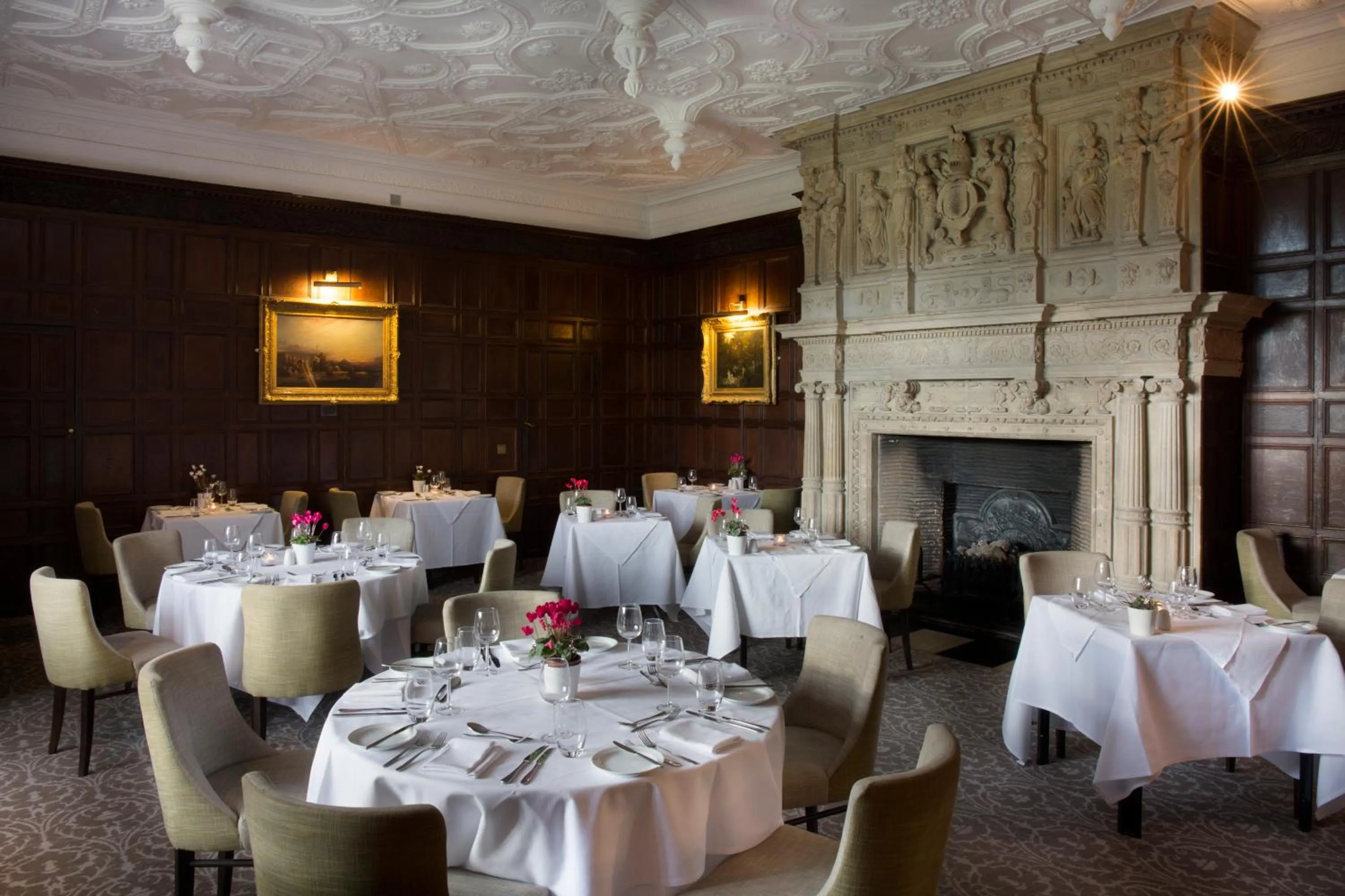 Restaurant/places to eat in New Place