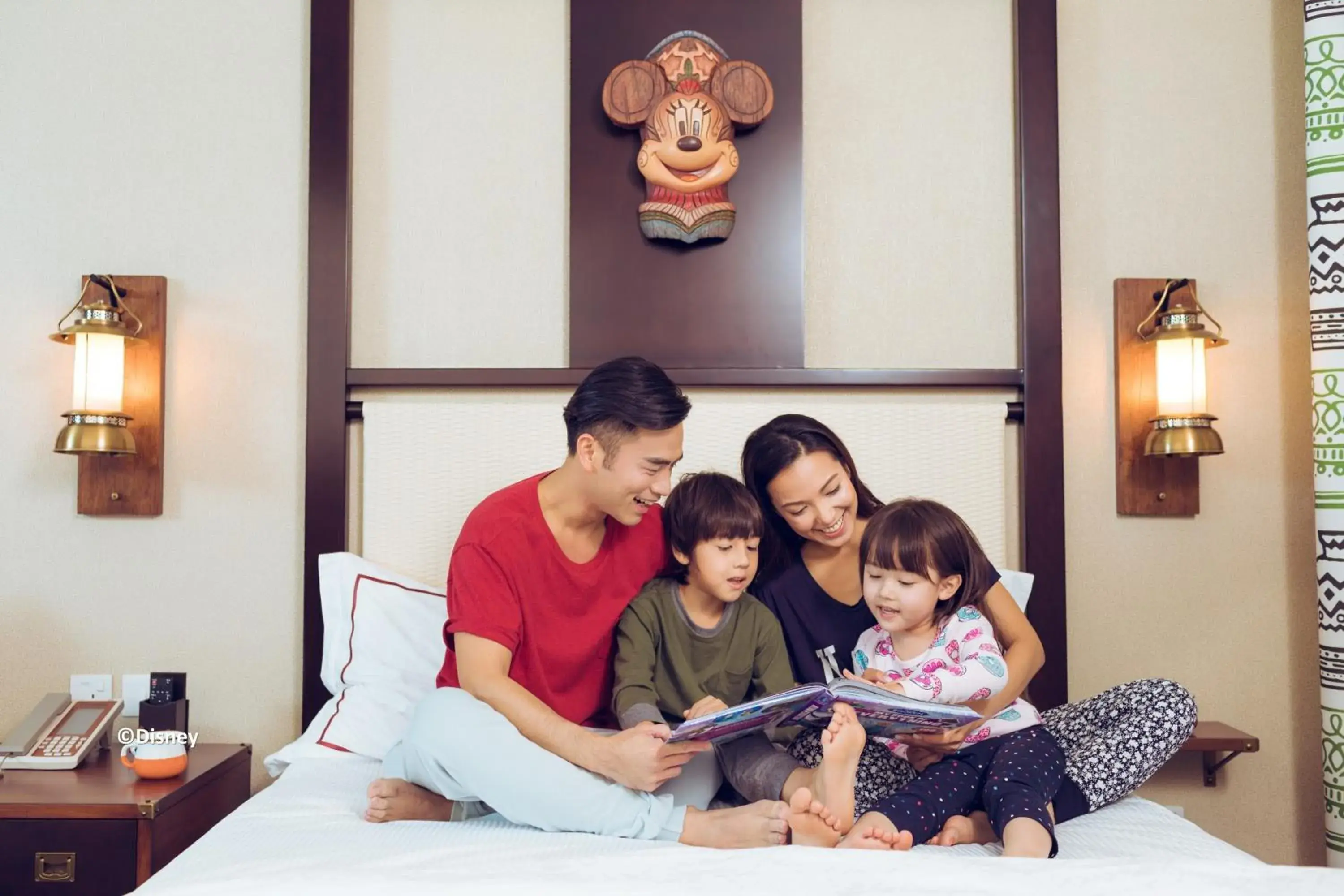 Bed in Disney Explorers Lodge Bed in Disney Explorers Lodge